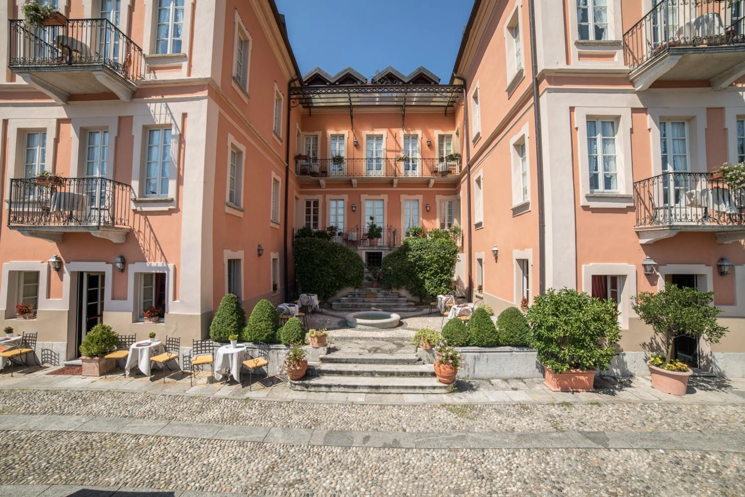 Property building in Hotel Cannero