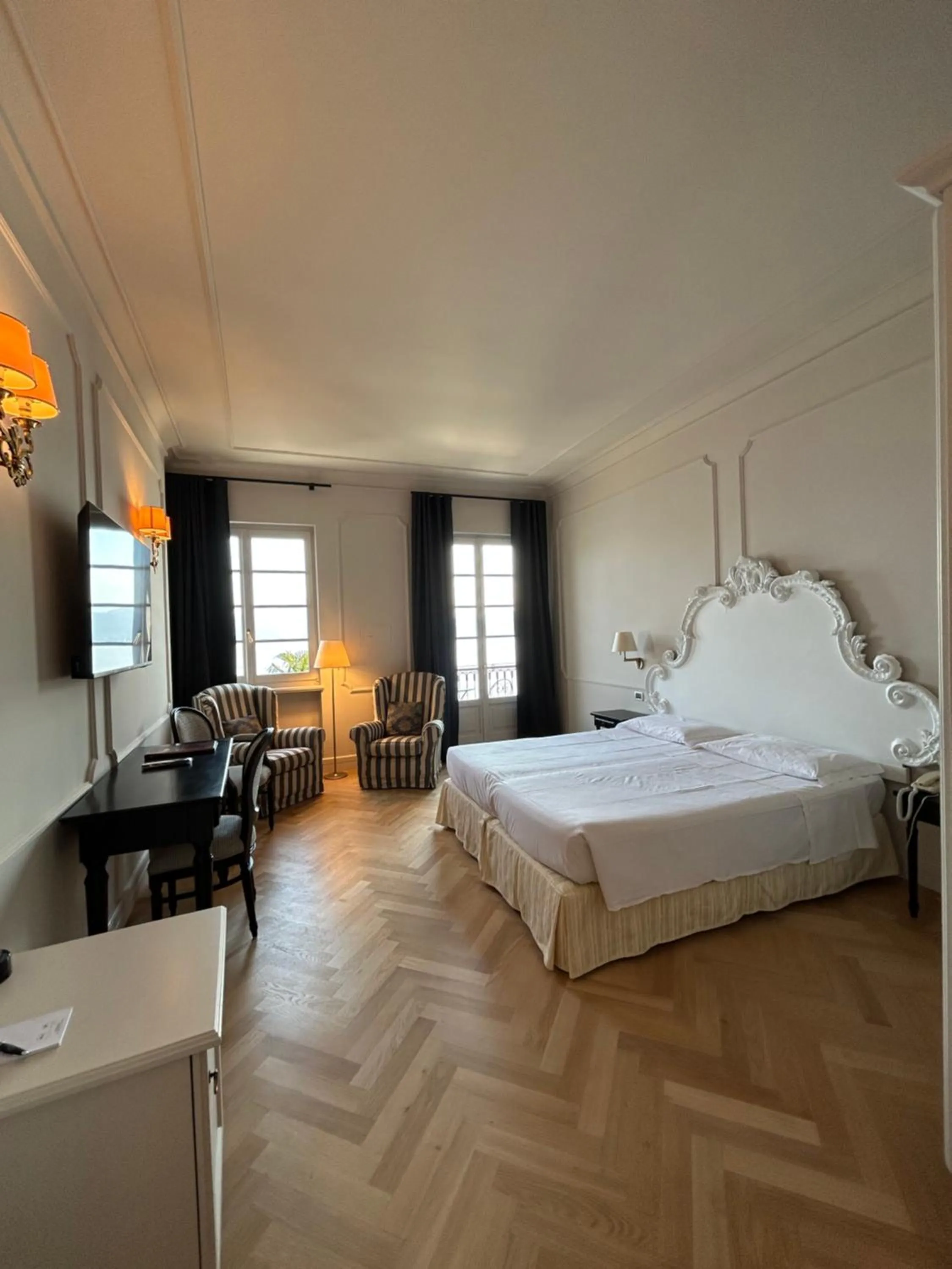 Bedroom, Bed in Hotel Cannero