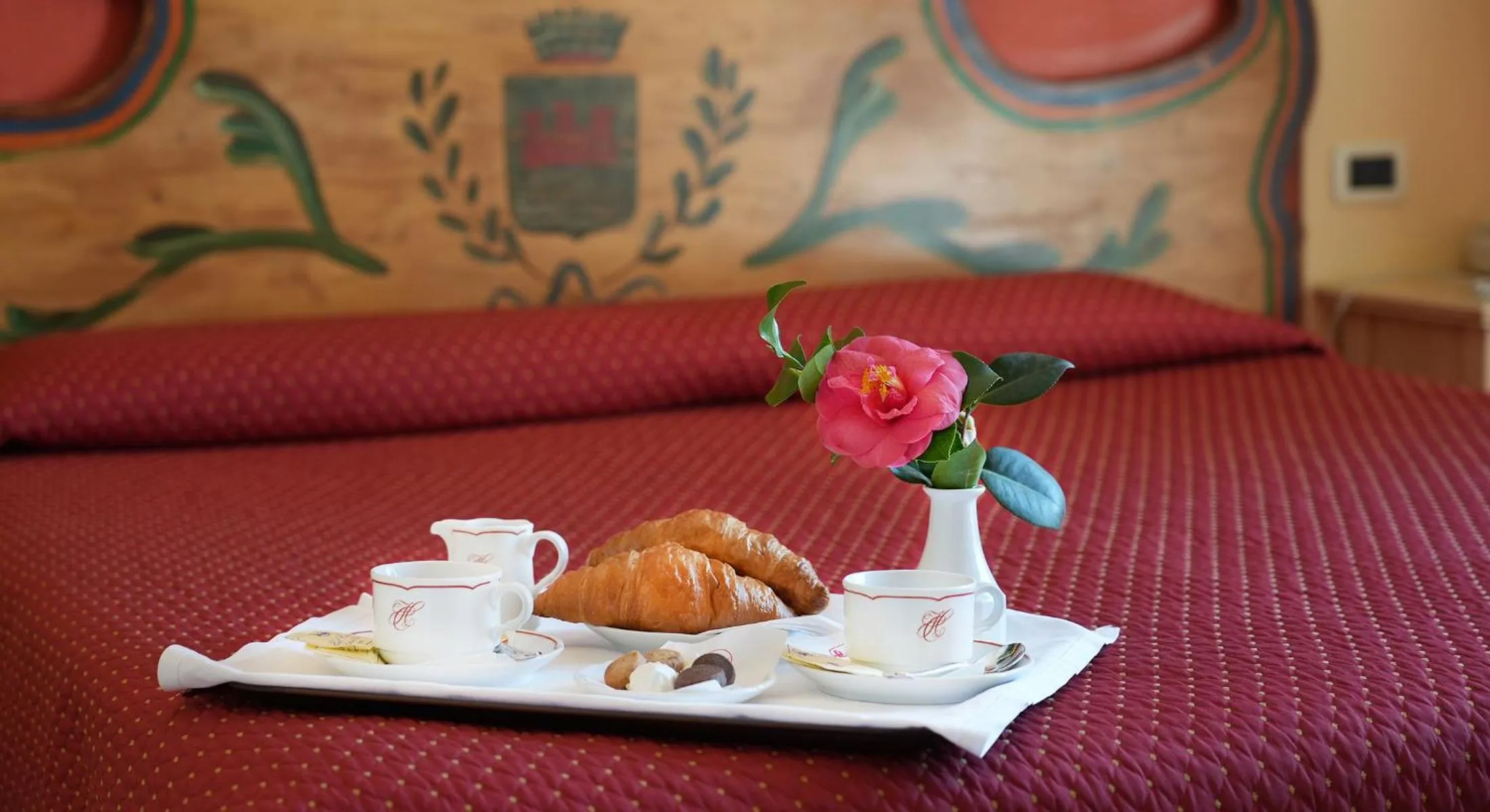 Bed in Hotel Cannero