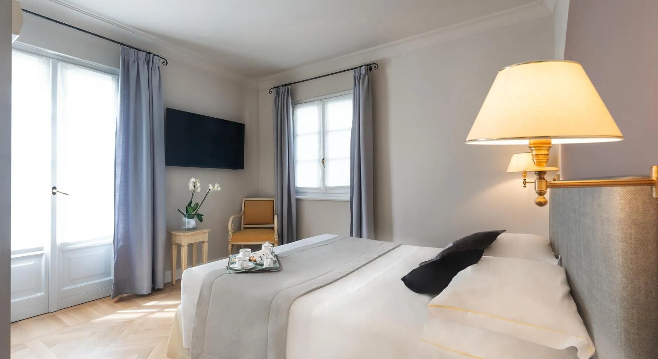 Bedroom, Bed in Hotel Cannero