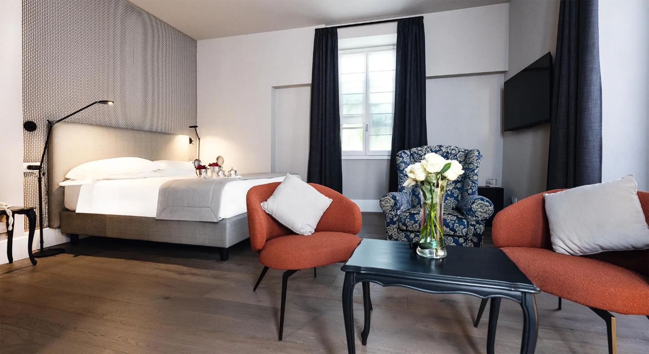 Bedroom, Bed in Hotel Cannero