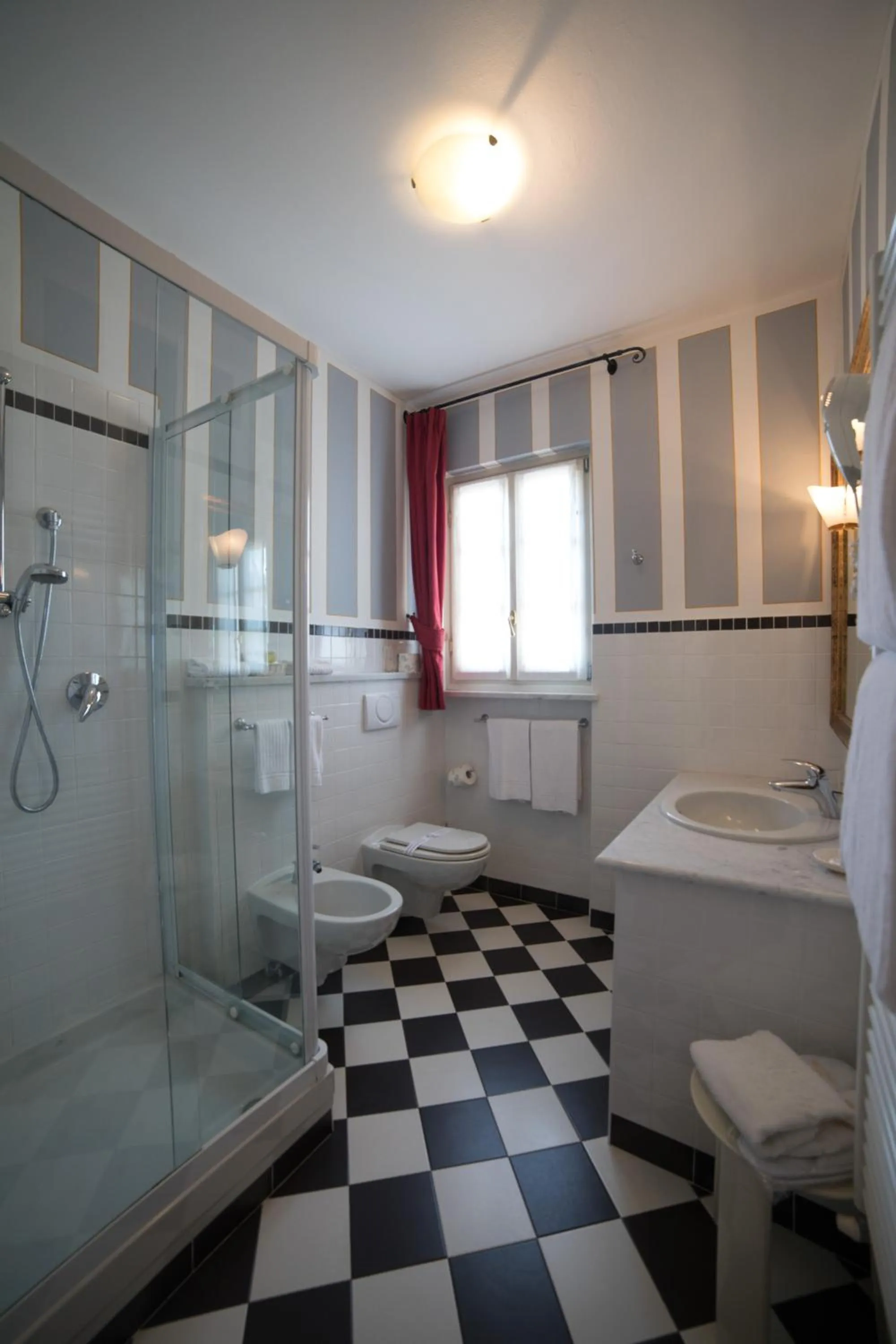 Bathroom in Hotel Cannero