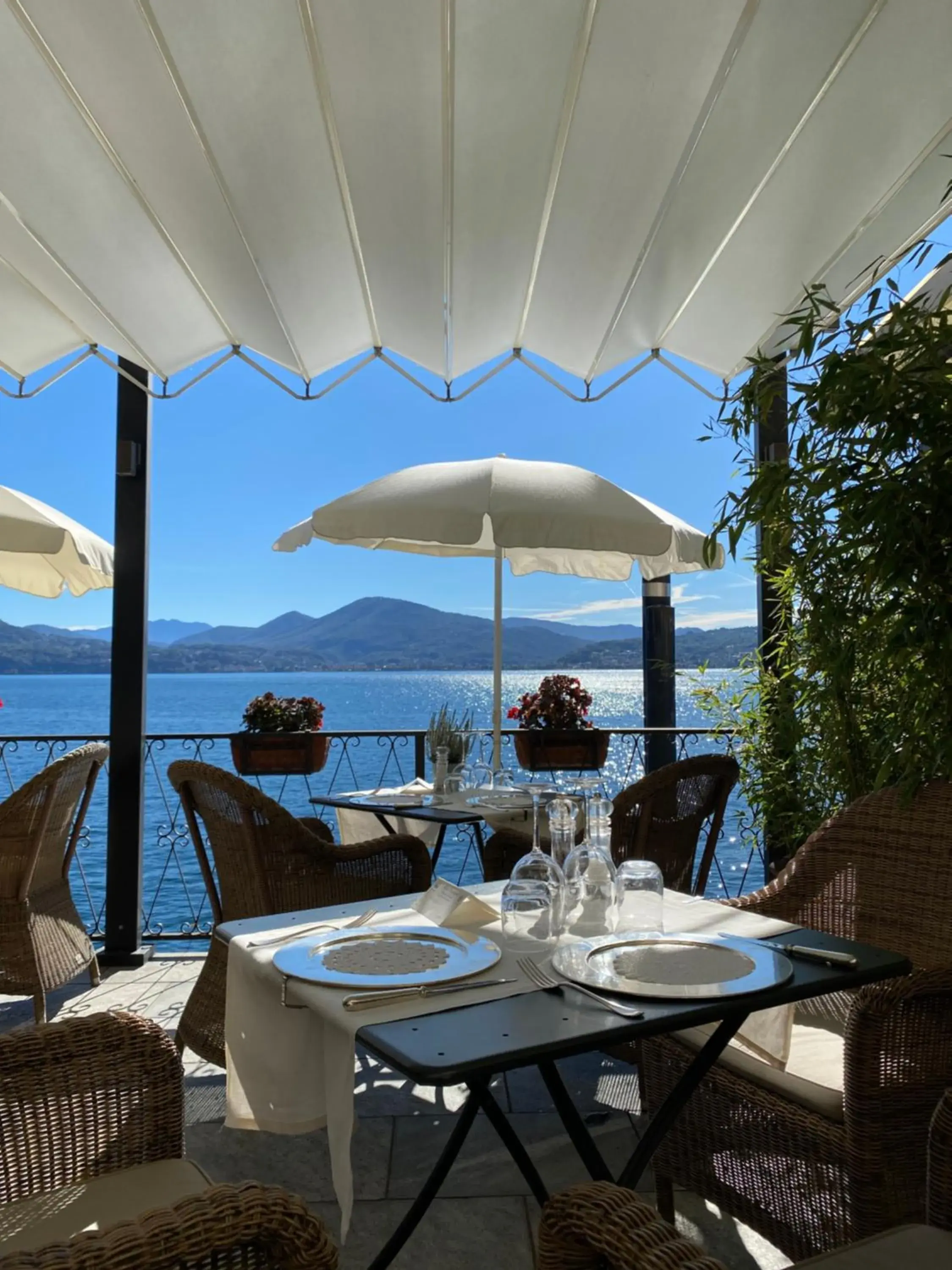 Restaurant/places to eat in Hotel Cannero Restaurant/places to eat in Hotel Cannero