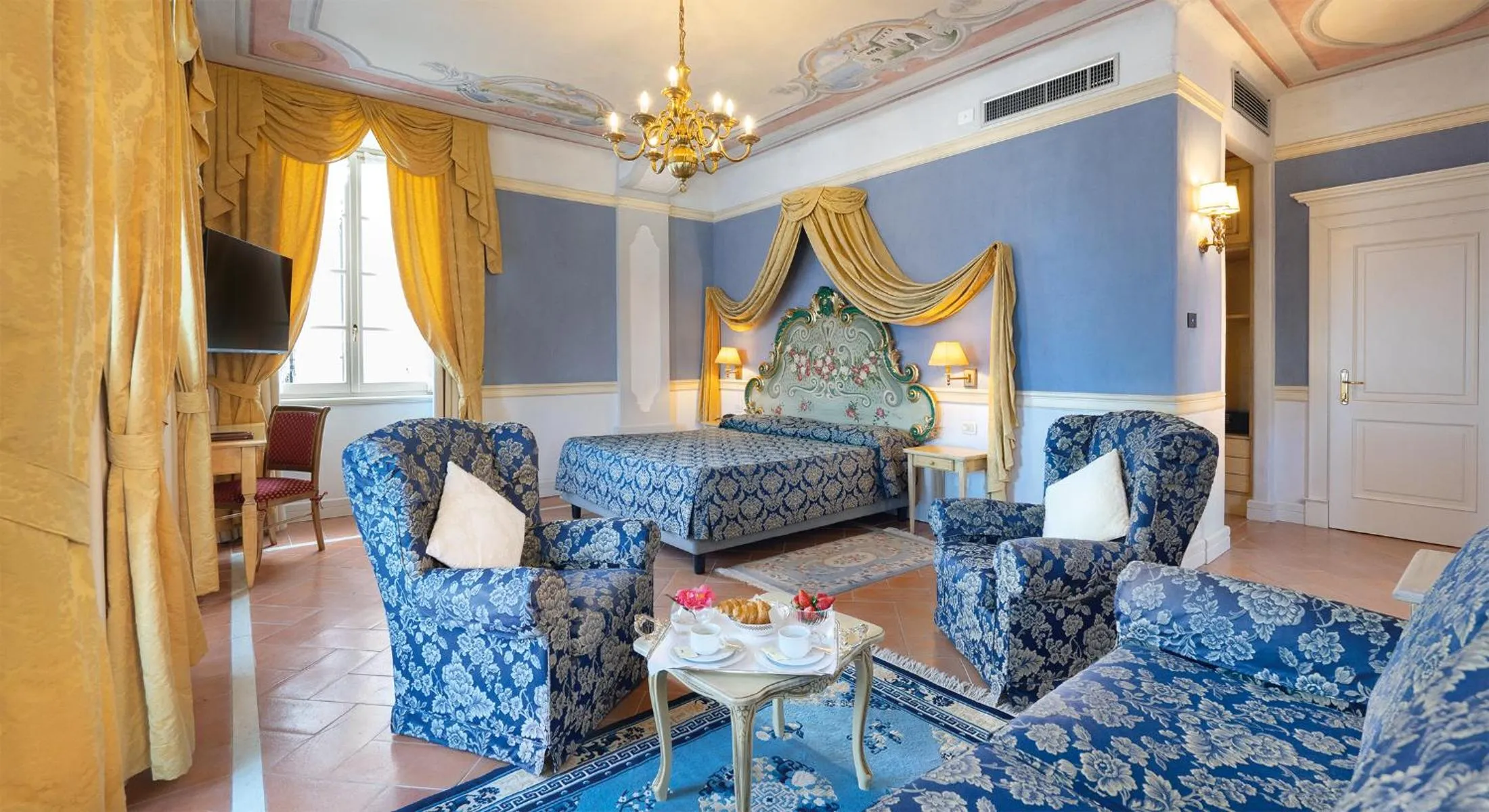 Bedroom in Hotel Cannero