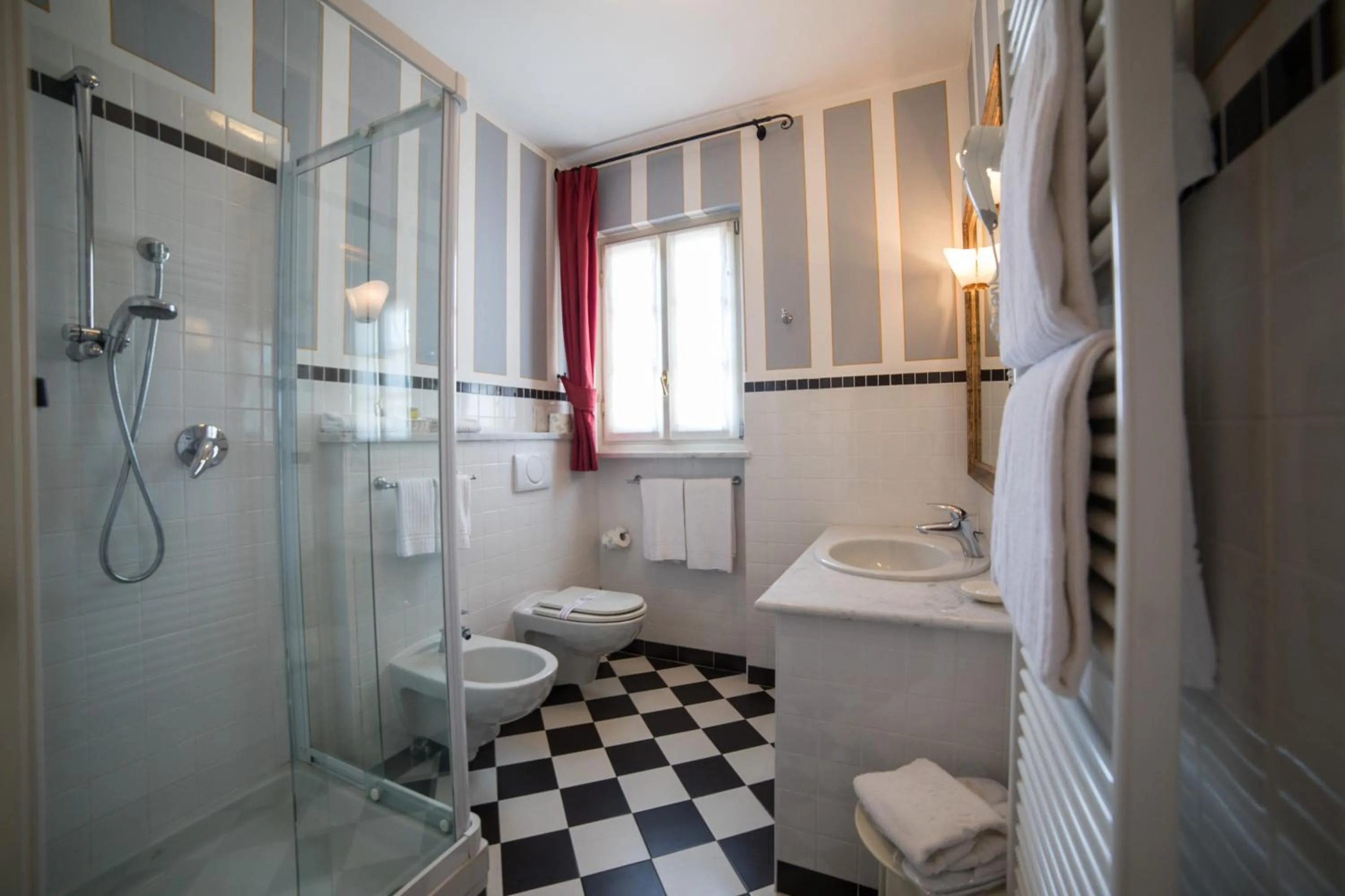 Bathroom in Hotel Cannero