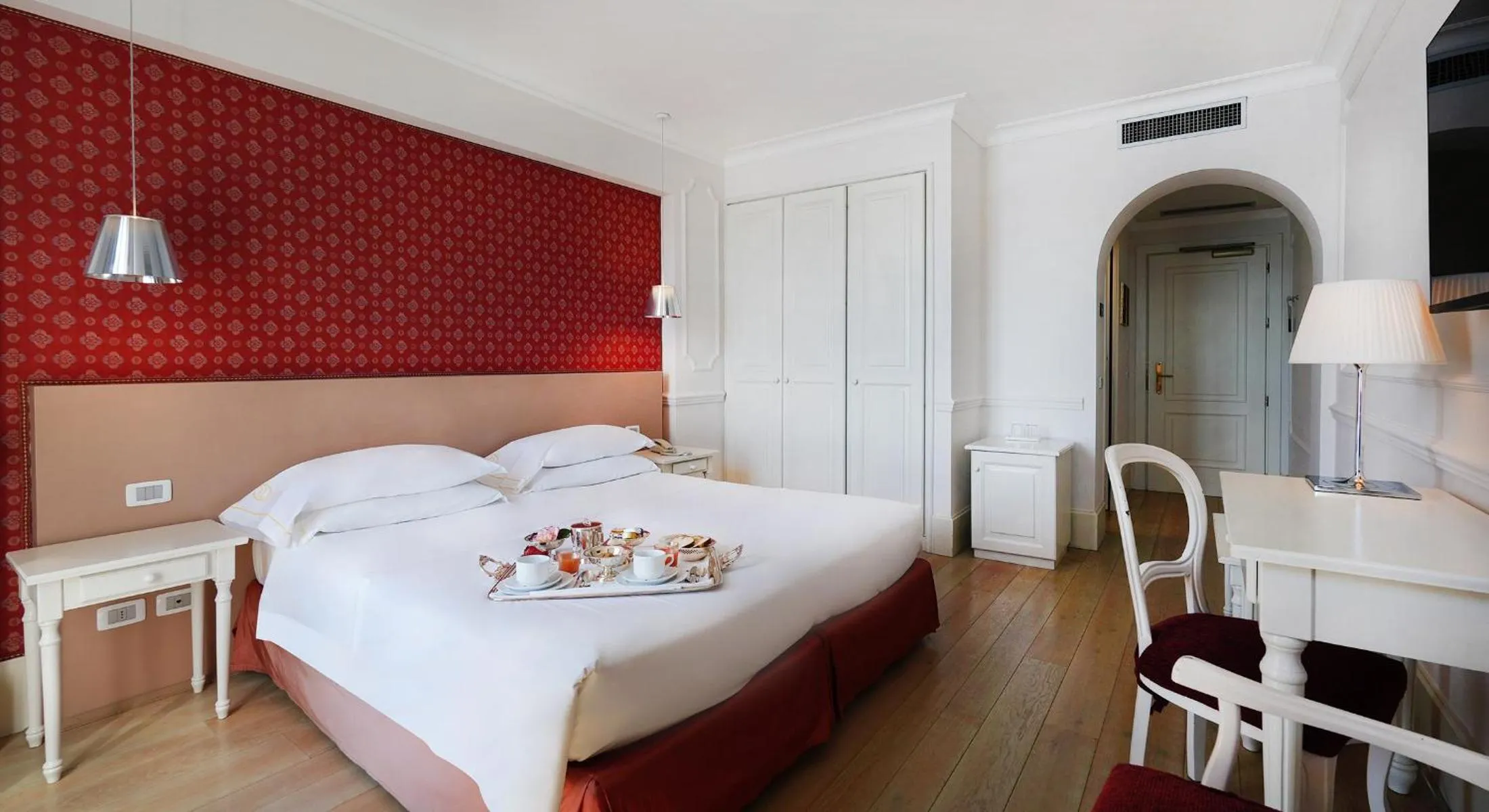 Bedroom, Bed in Hotel Cannero