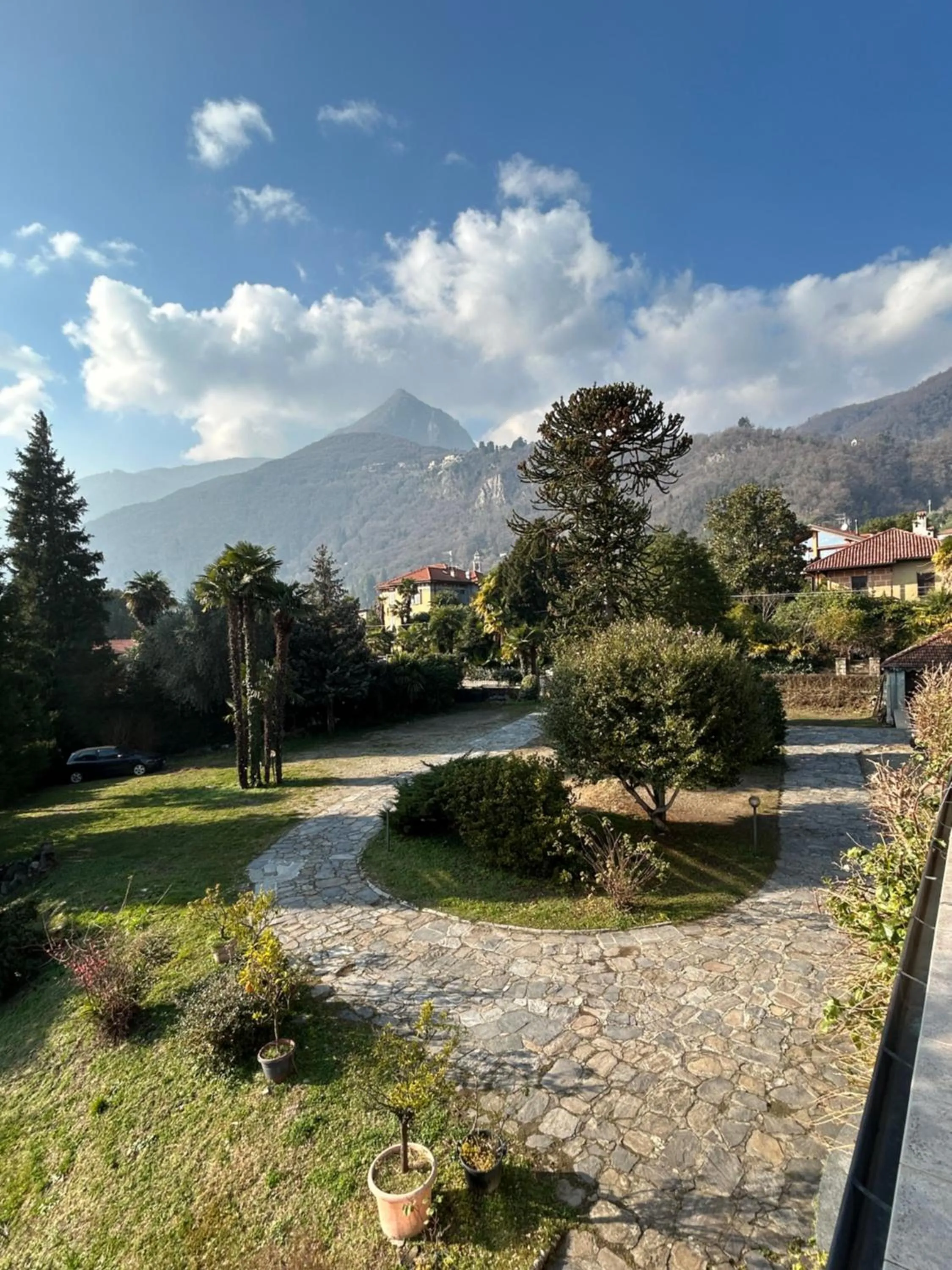 Parking in Hotel Cannero