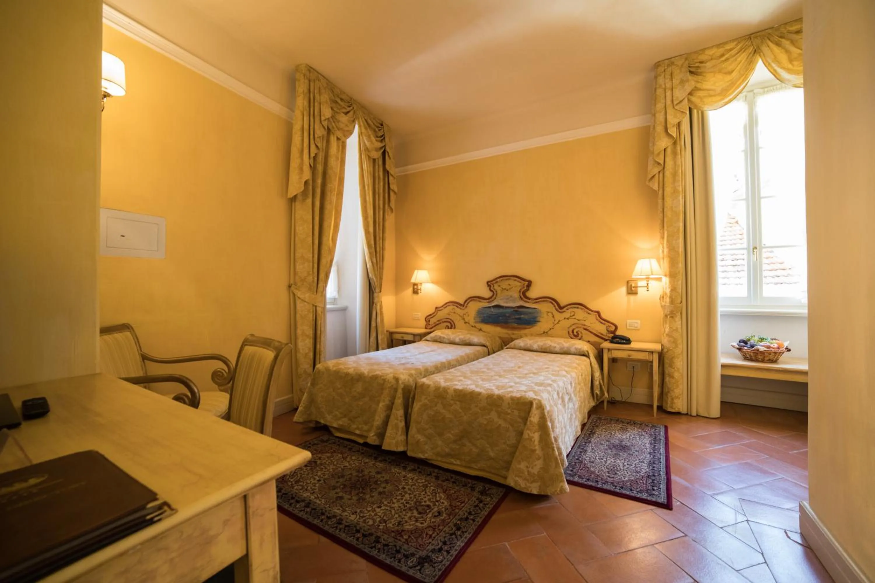 Photo of the whole room, Bed in Hotel Cannero