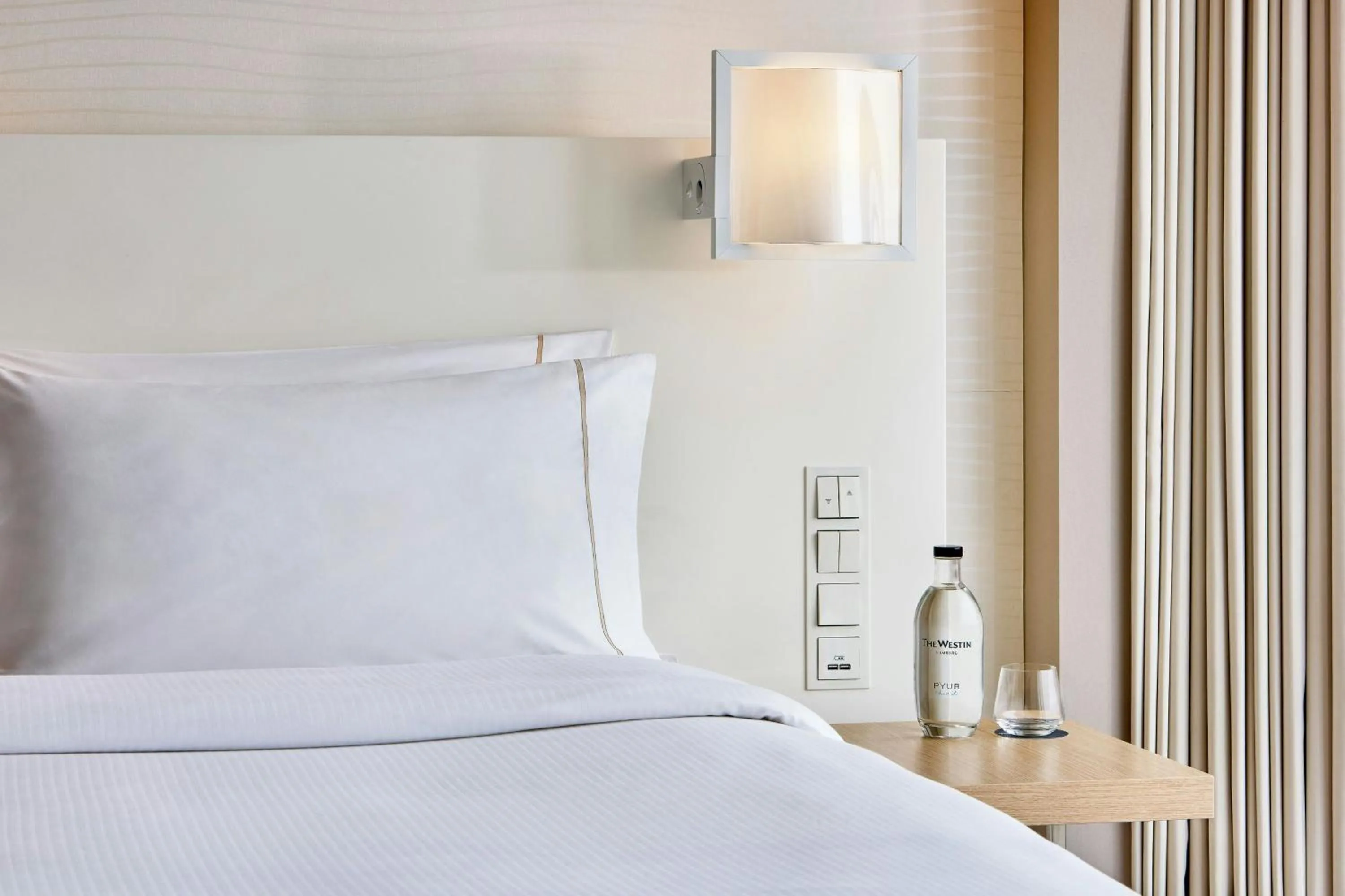 Photo of the whole room, Bed in The Westin Hamburg Elbphilharmonie