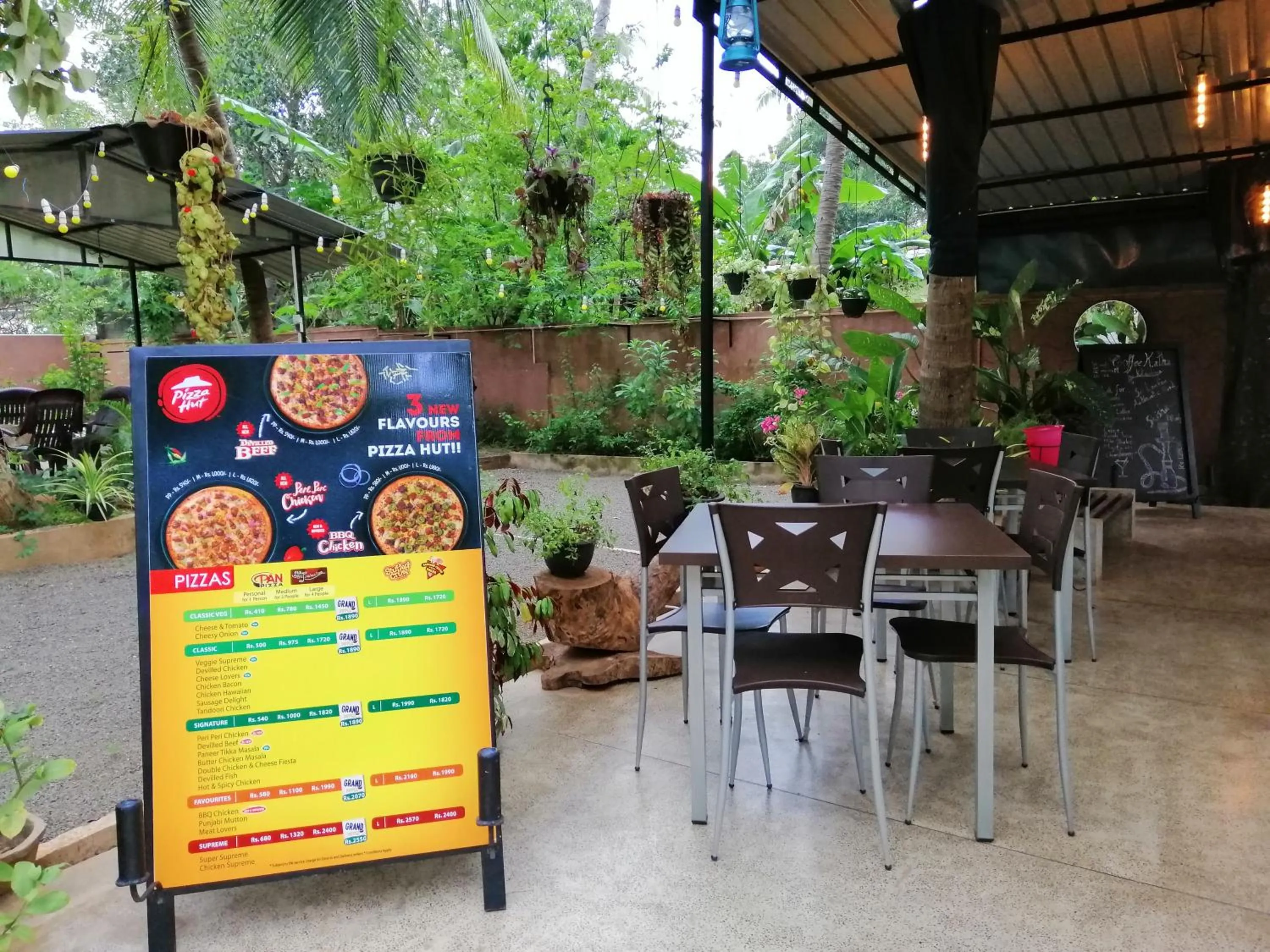 Restaurant/places to eat in Kutumbaya