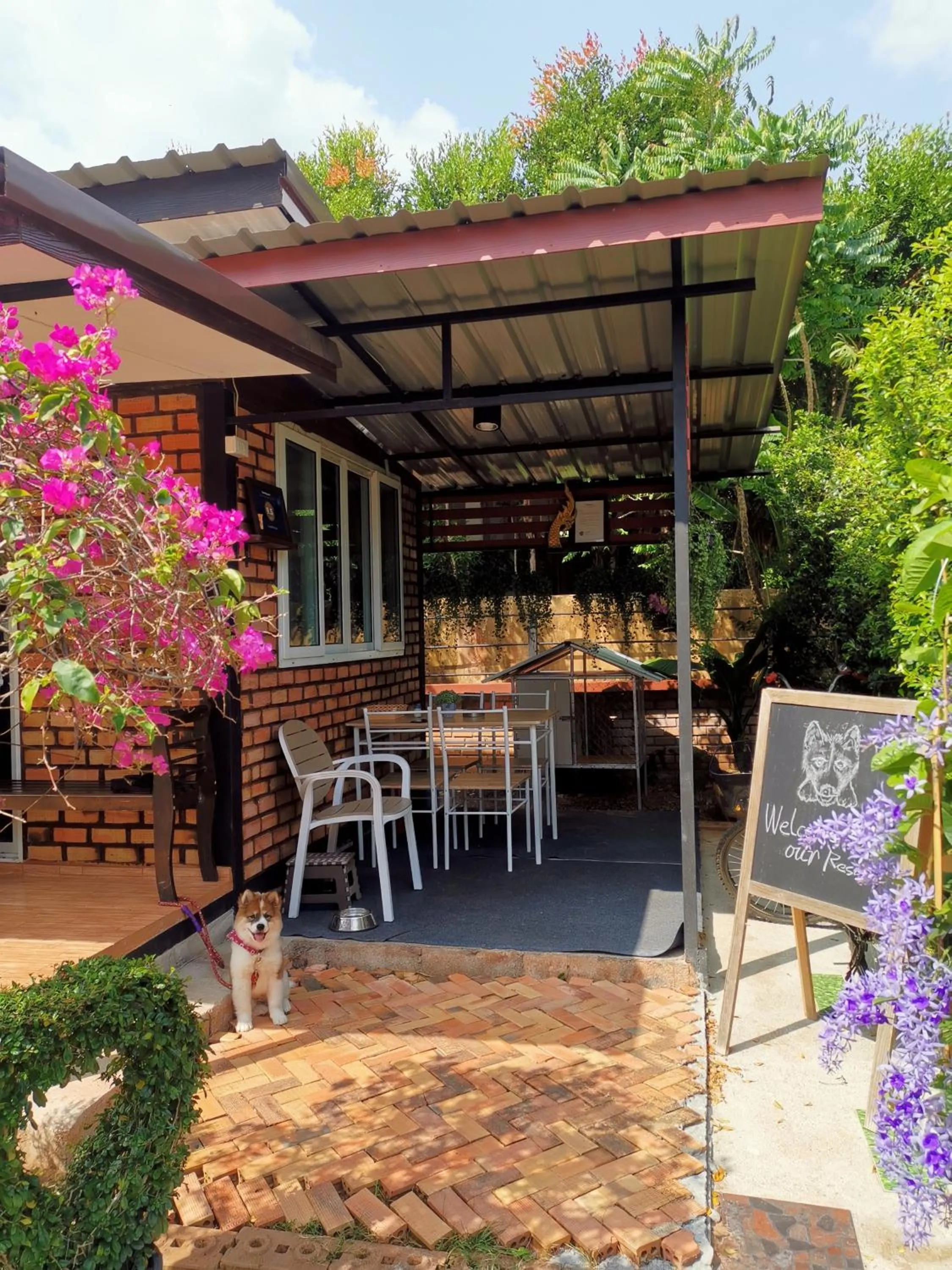 Lounge or bar in Krabilife Resort