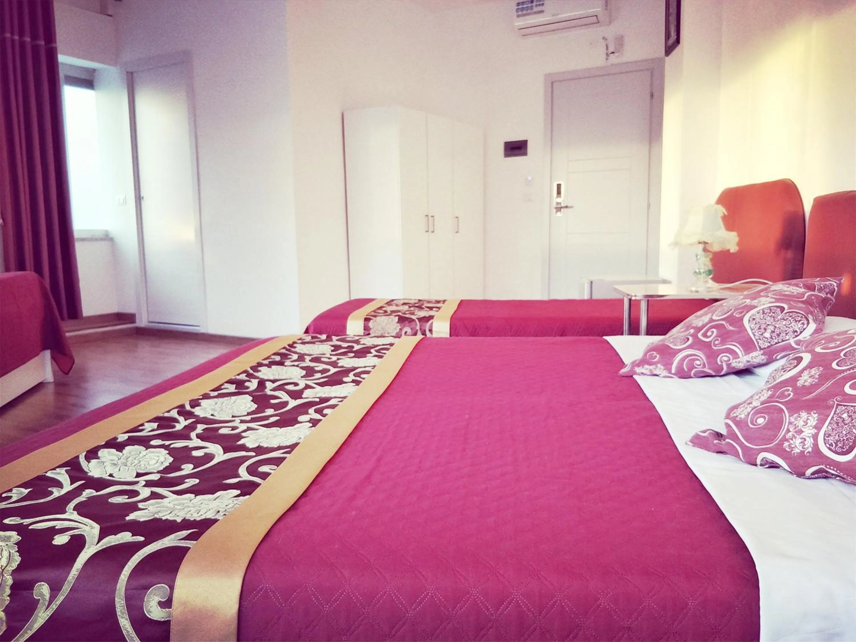 Summer, Bed in Ciclamino Siracusa