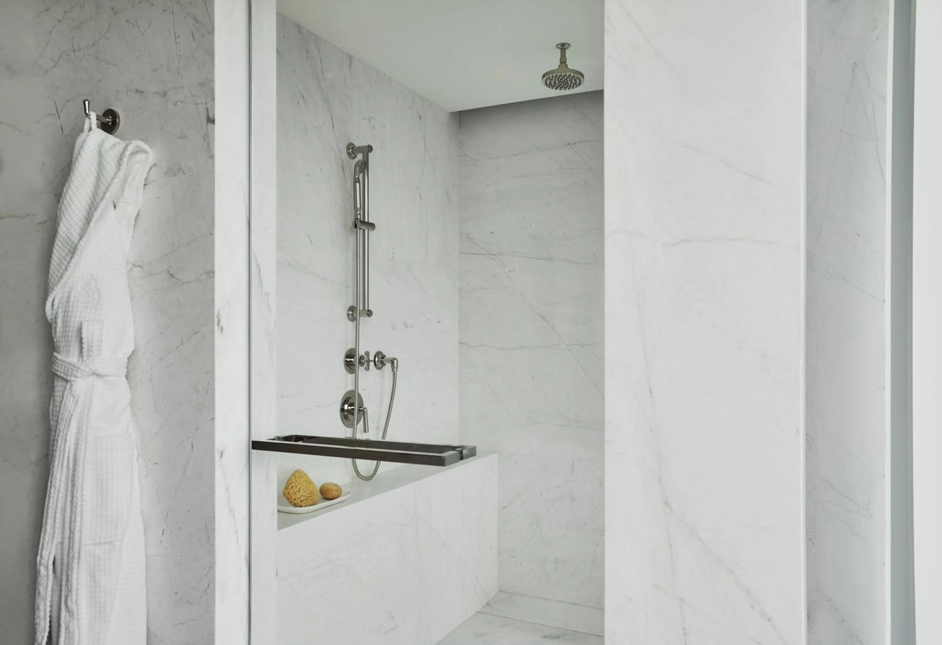 Bathroom in Four Seasons Hotel at The Surf Club