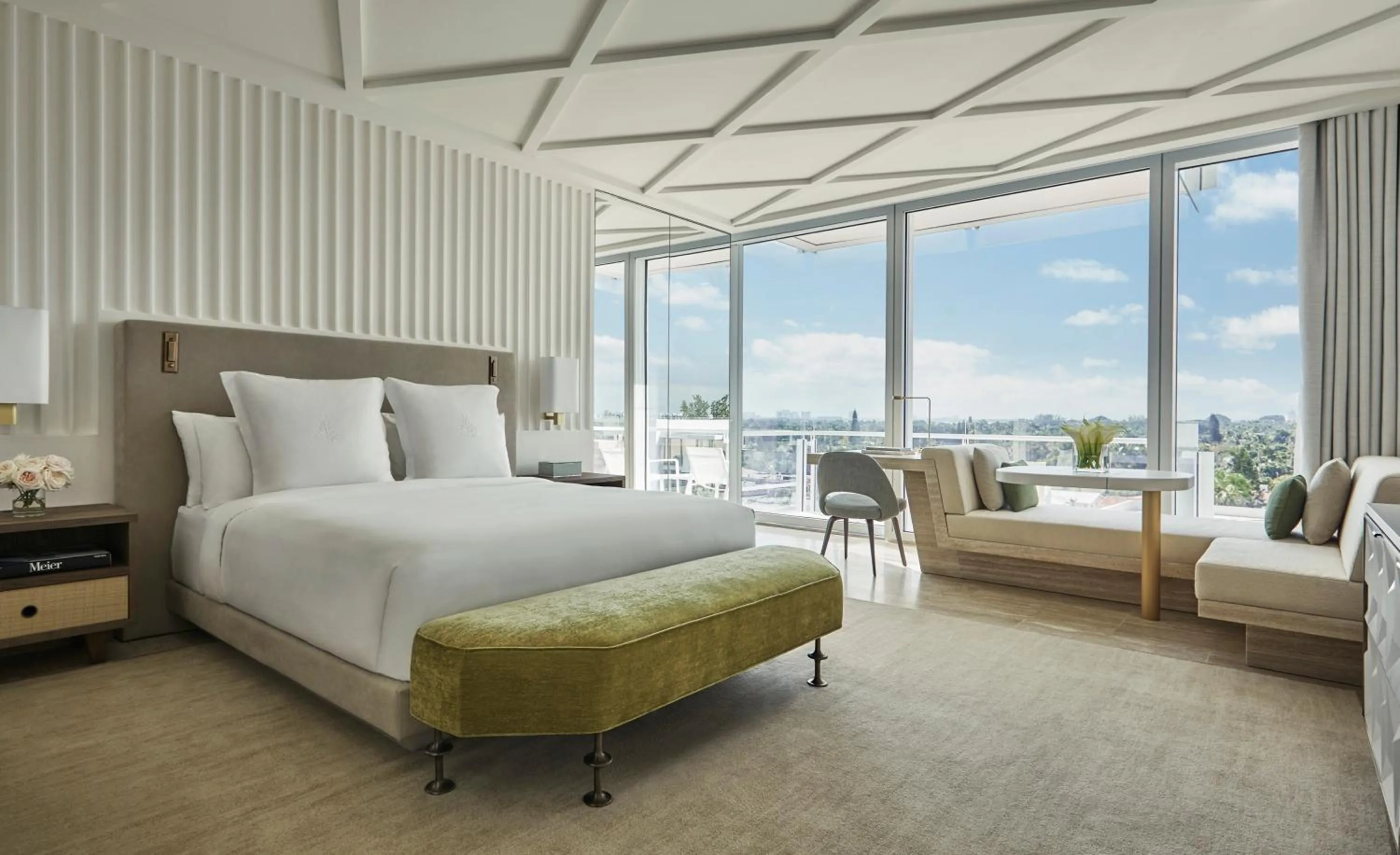 Photo of the whole room, Bed in Four Seasons Hotel at The Surf Club