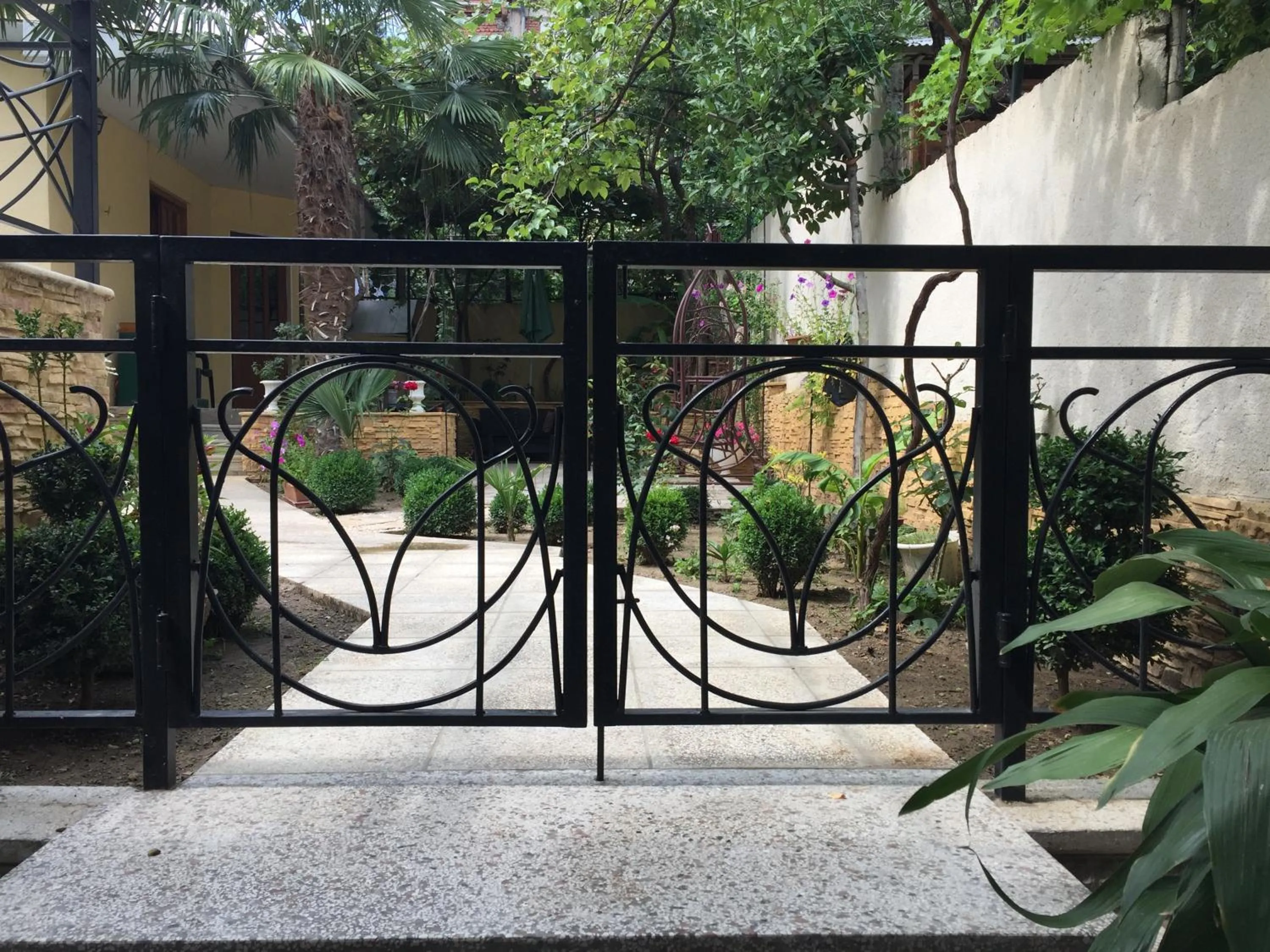 Facade/entrance in House 41