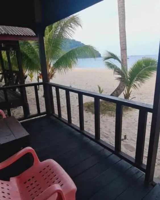 Rainbow Tioman Cottage