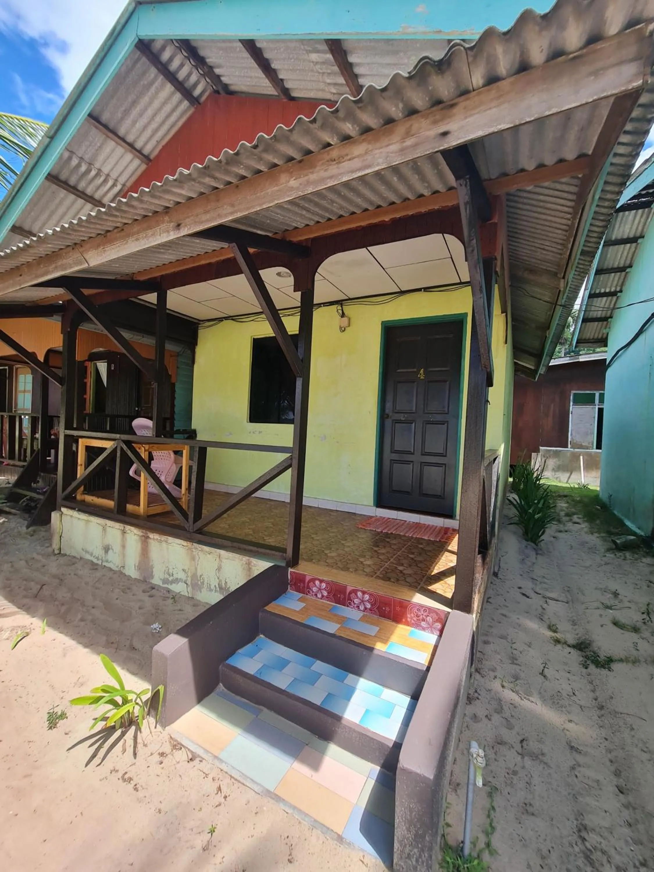 Day in Rainbow Tioman Cottage