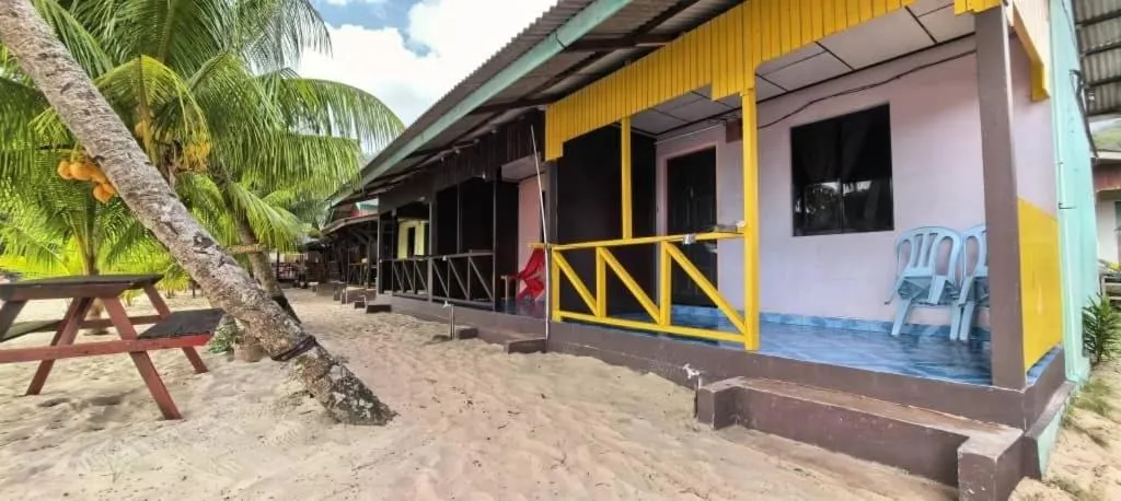 Rainbow Tioman Cottage