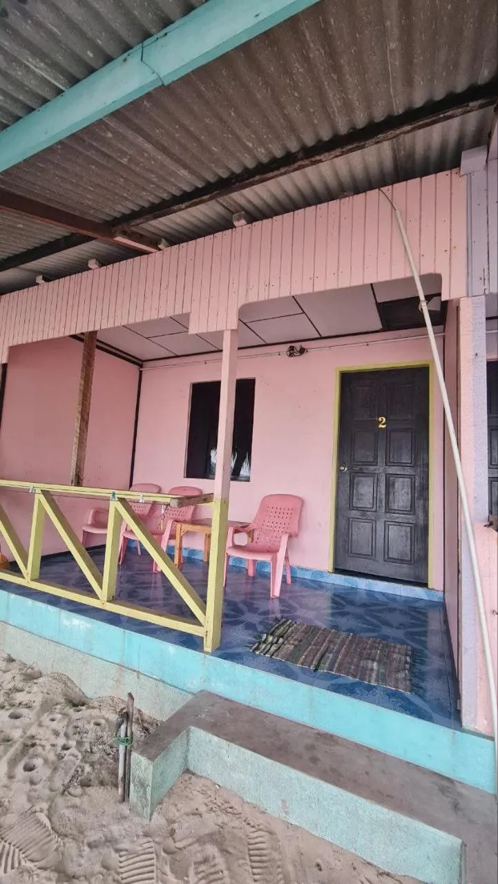 Rainbow Tioman Cottage