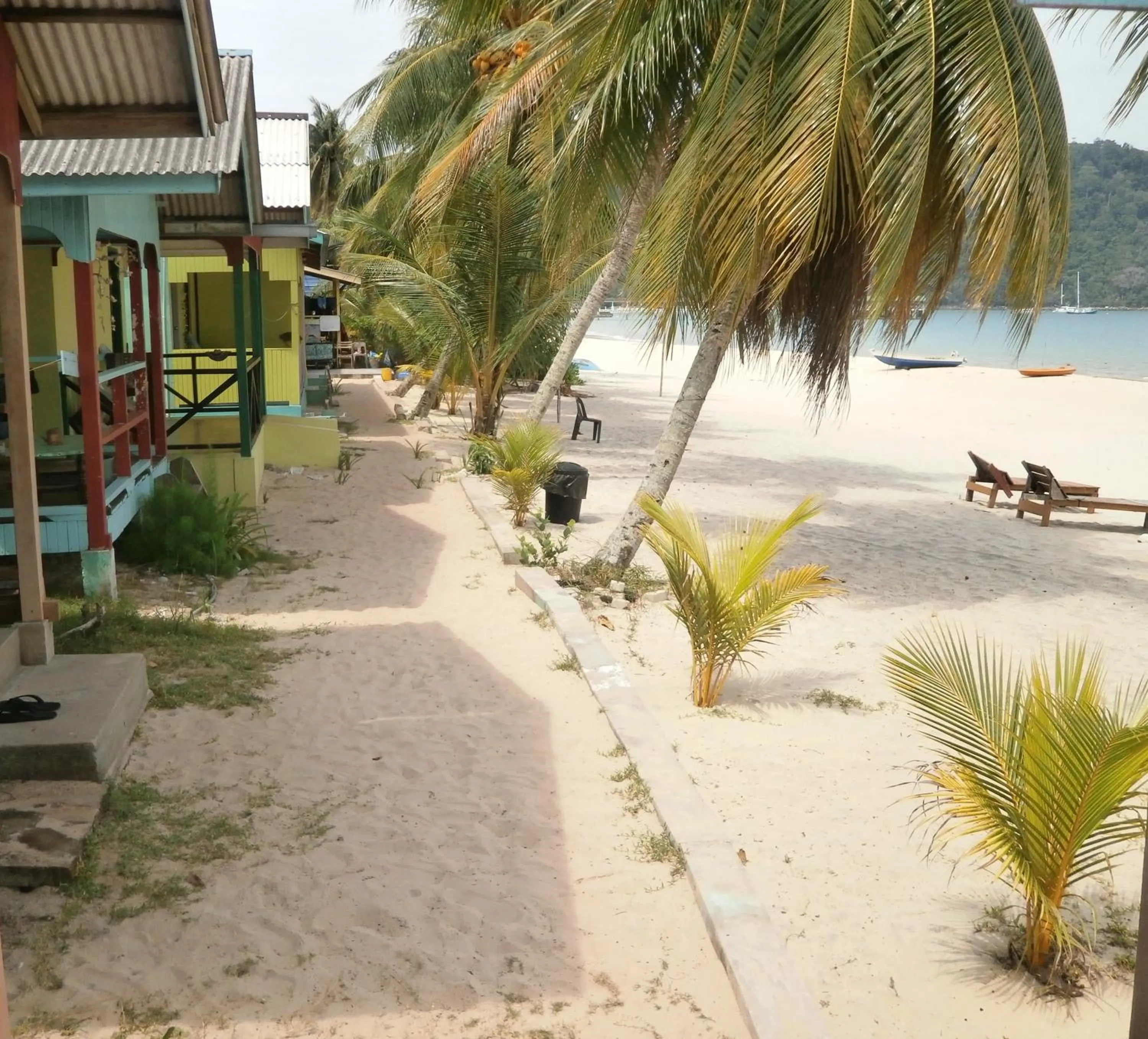 Beach in Rainbow Tioman Cottage