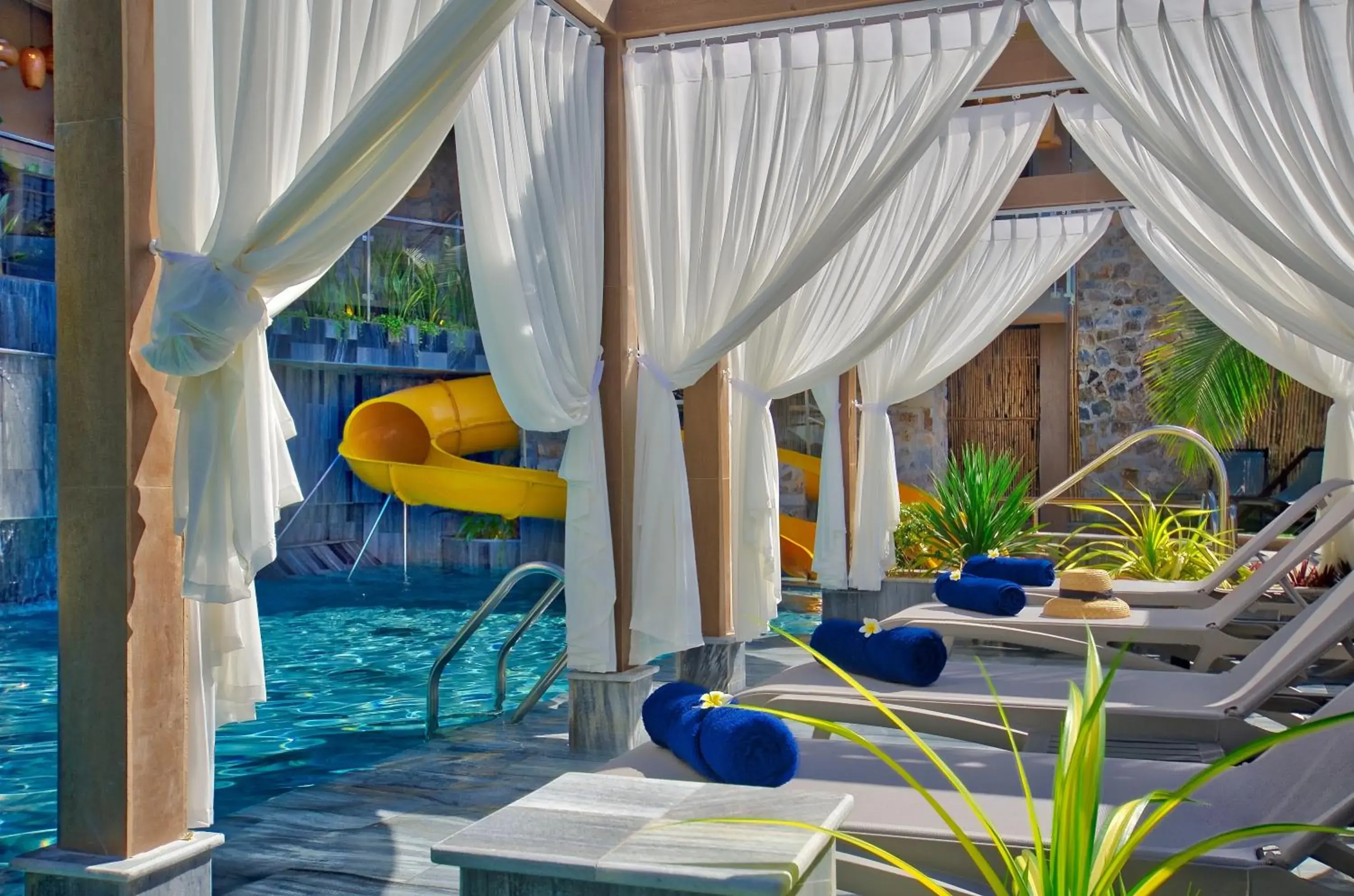 Swimming pool in The Wind Resort - Tropical Hillside Escape Swimming pool in The Wind Resort - Tropical Hillside Escape