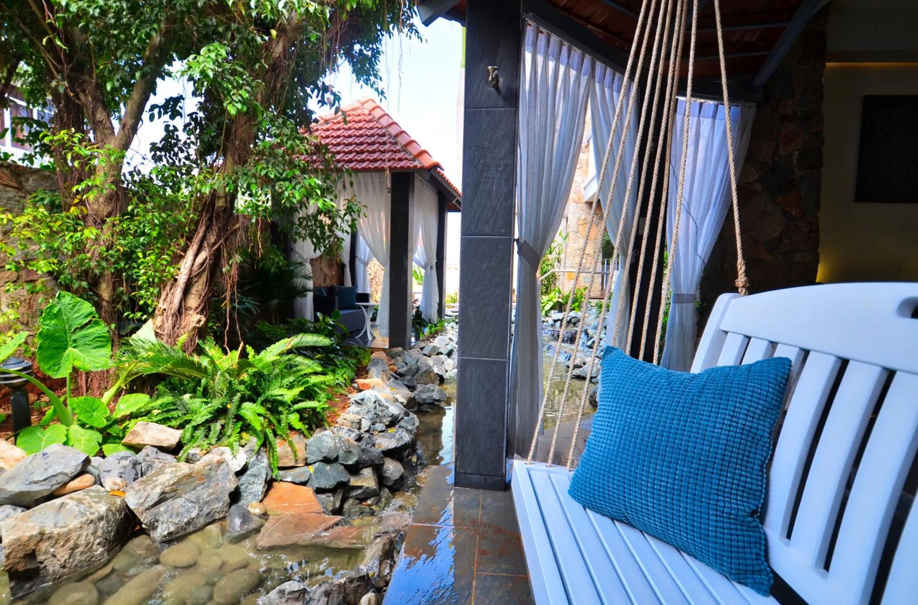 Garden in The Wind Resort - Tropical Hillside Escape