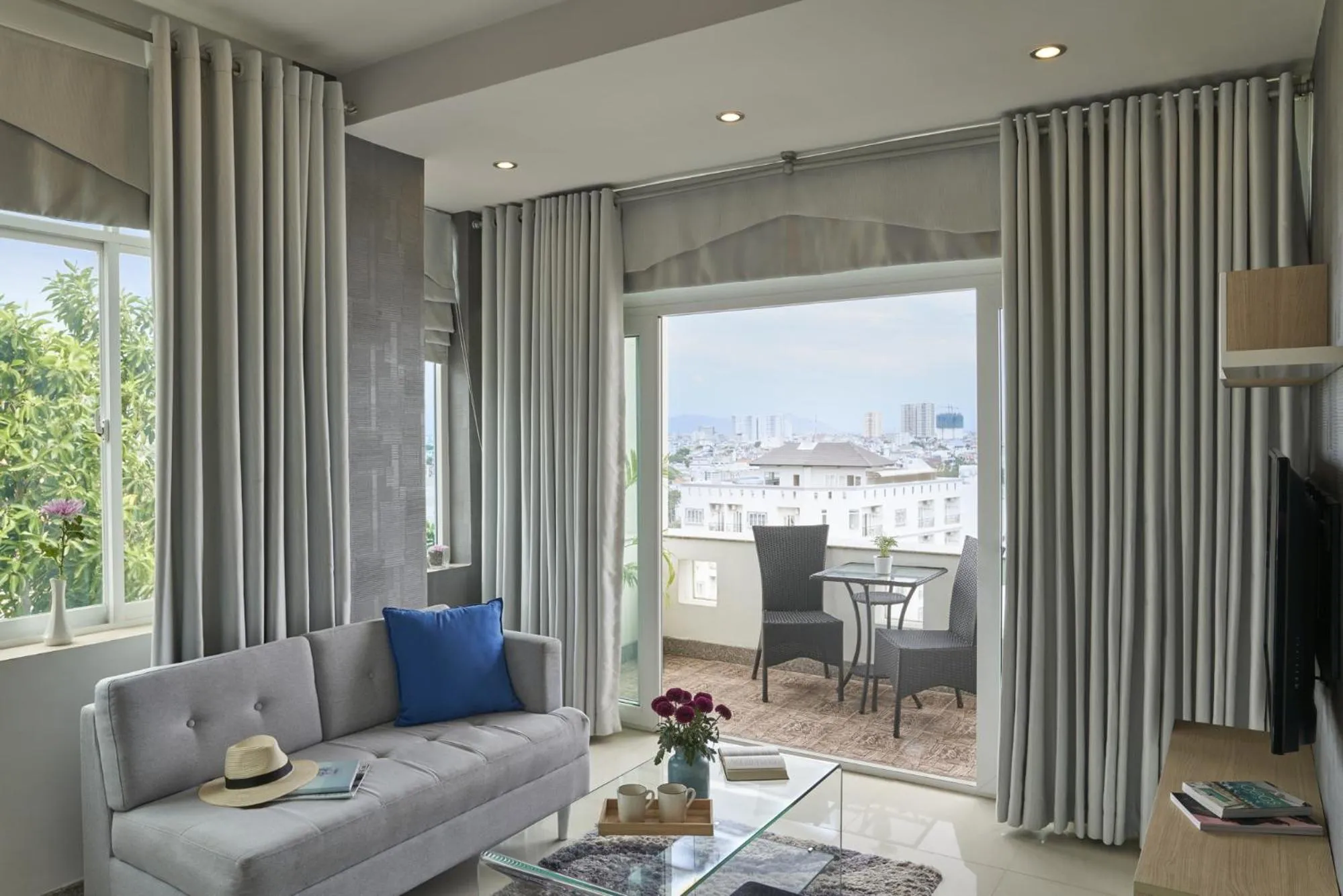 Balcony/Terrace in The Wind Resort - Tropical Hillside Escape