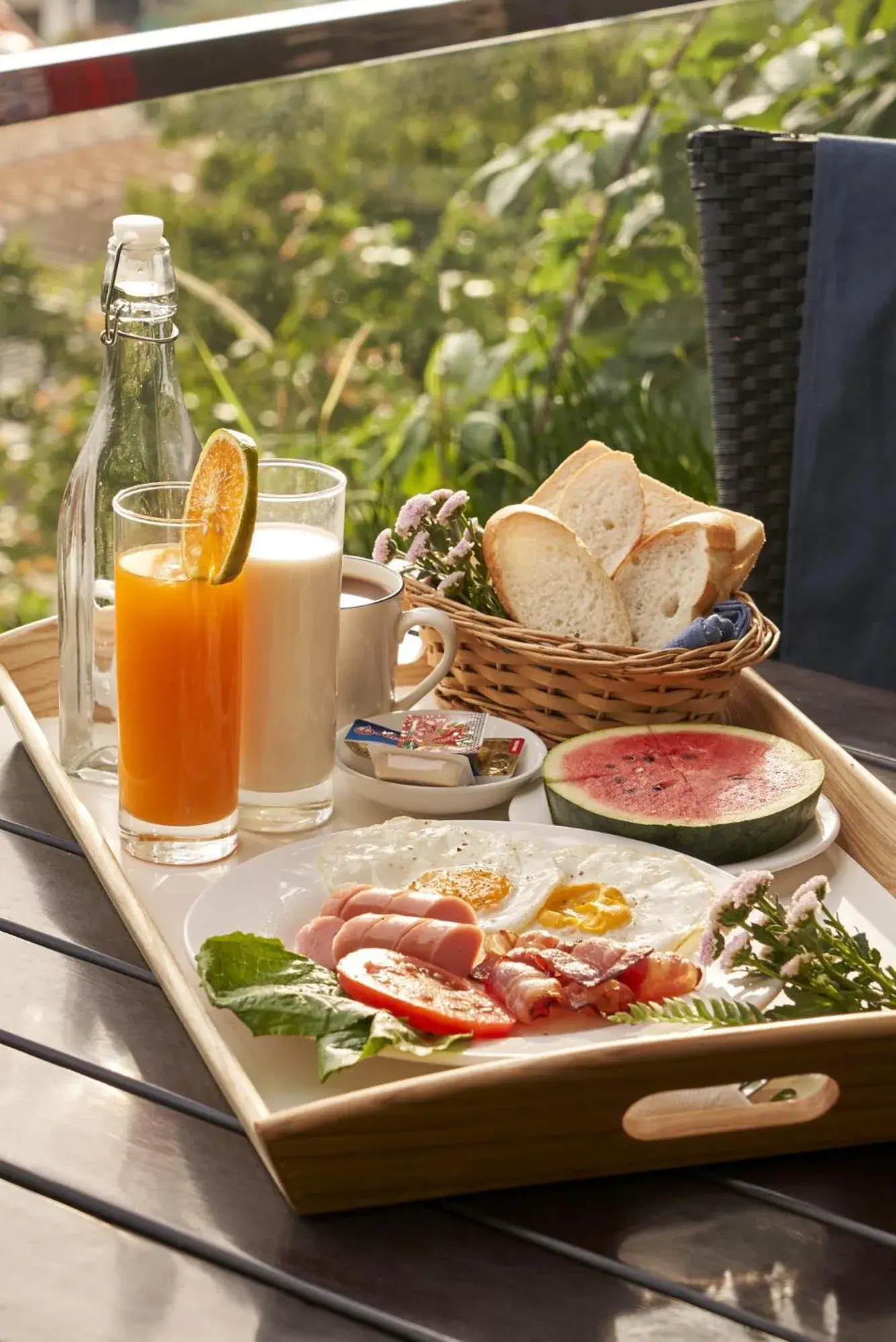 Continental breakfast in The Wind Resort - Tropical Hillside Escape Continental breakfast in The Wind Resort - Tropical Hillside Escape
