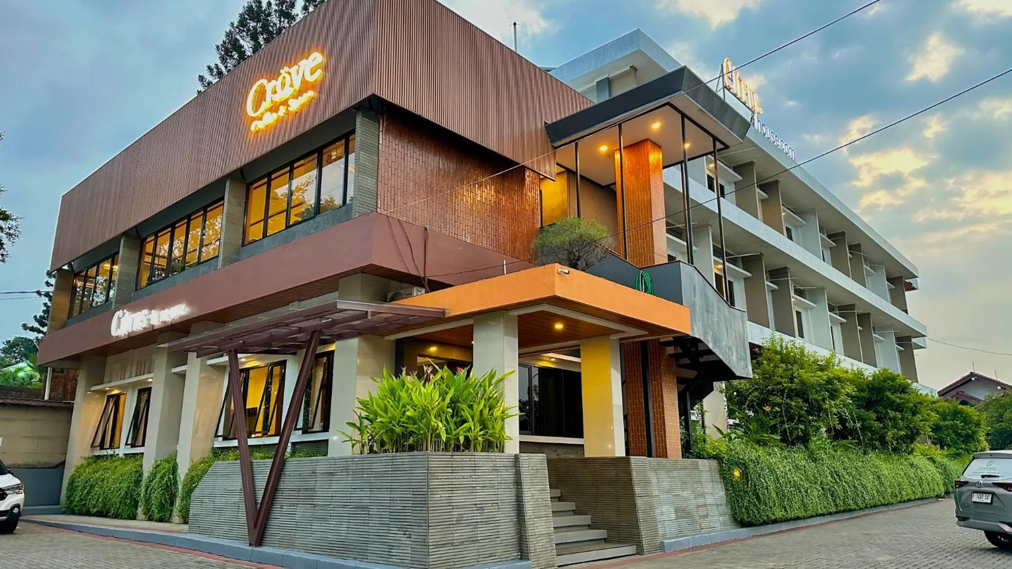 Property building in Citrus-House com Hotel