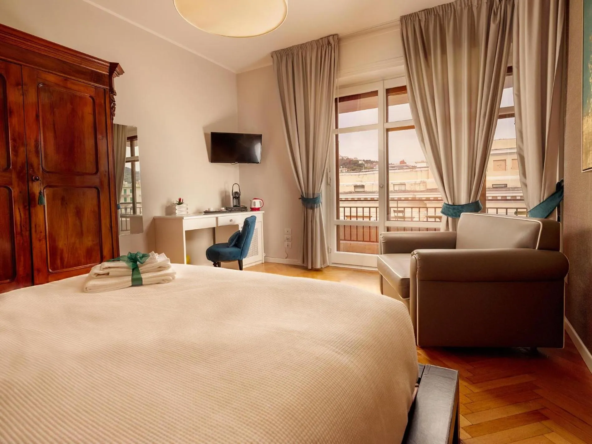 Photo of the whole room, Bed in Attico 195