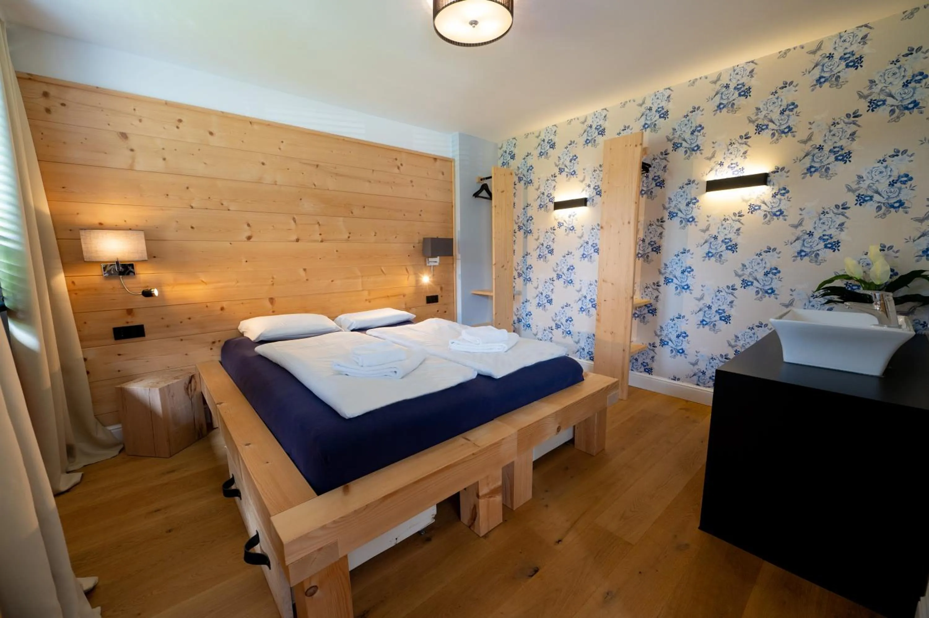 Bedroom, Bed in ALPENLIEBE - Sauna & Whirlpool - APARTments