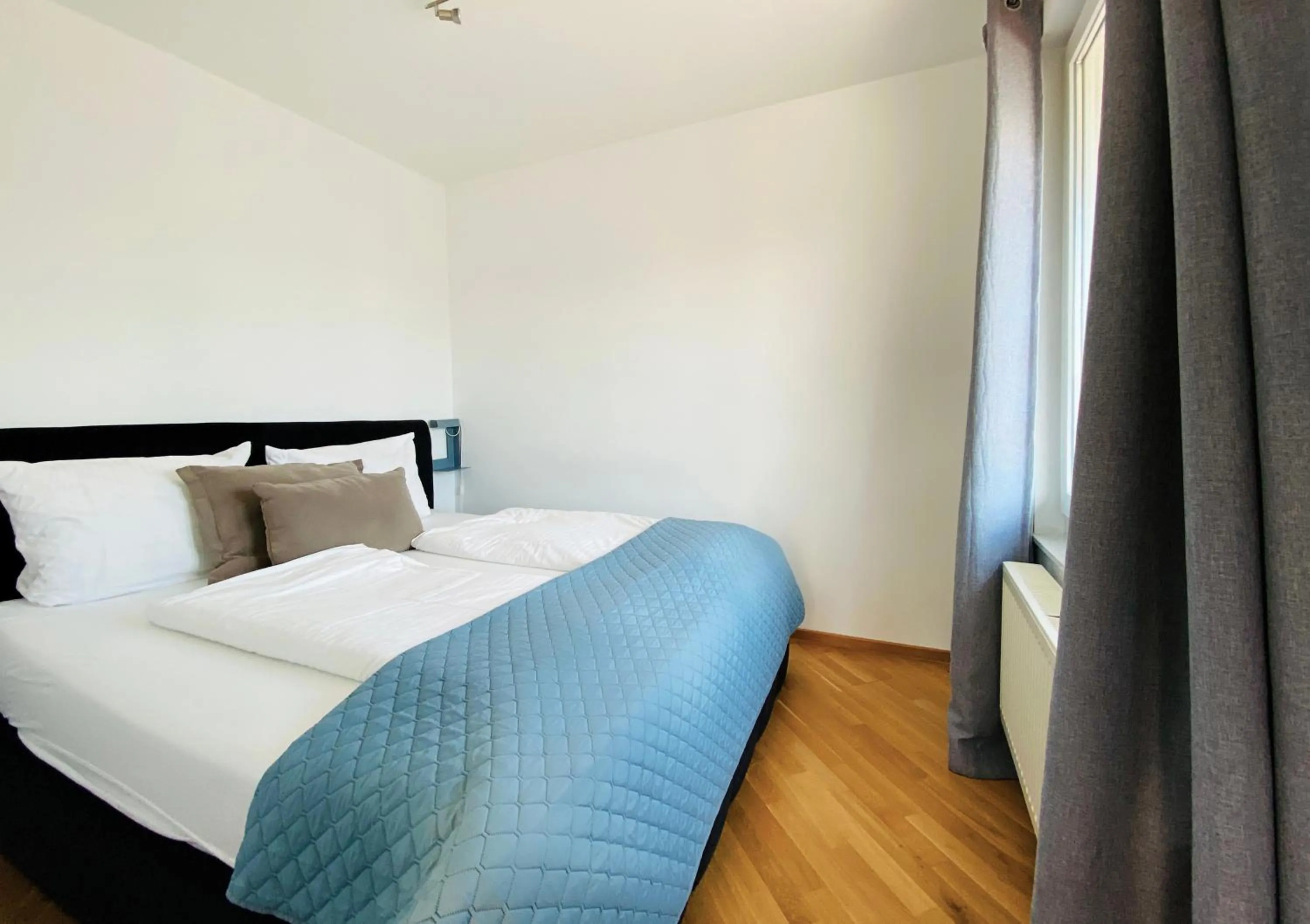 Bedroom, Bed in Victoria Apartments