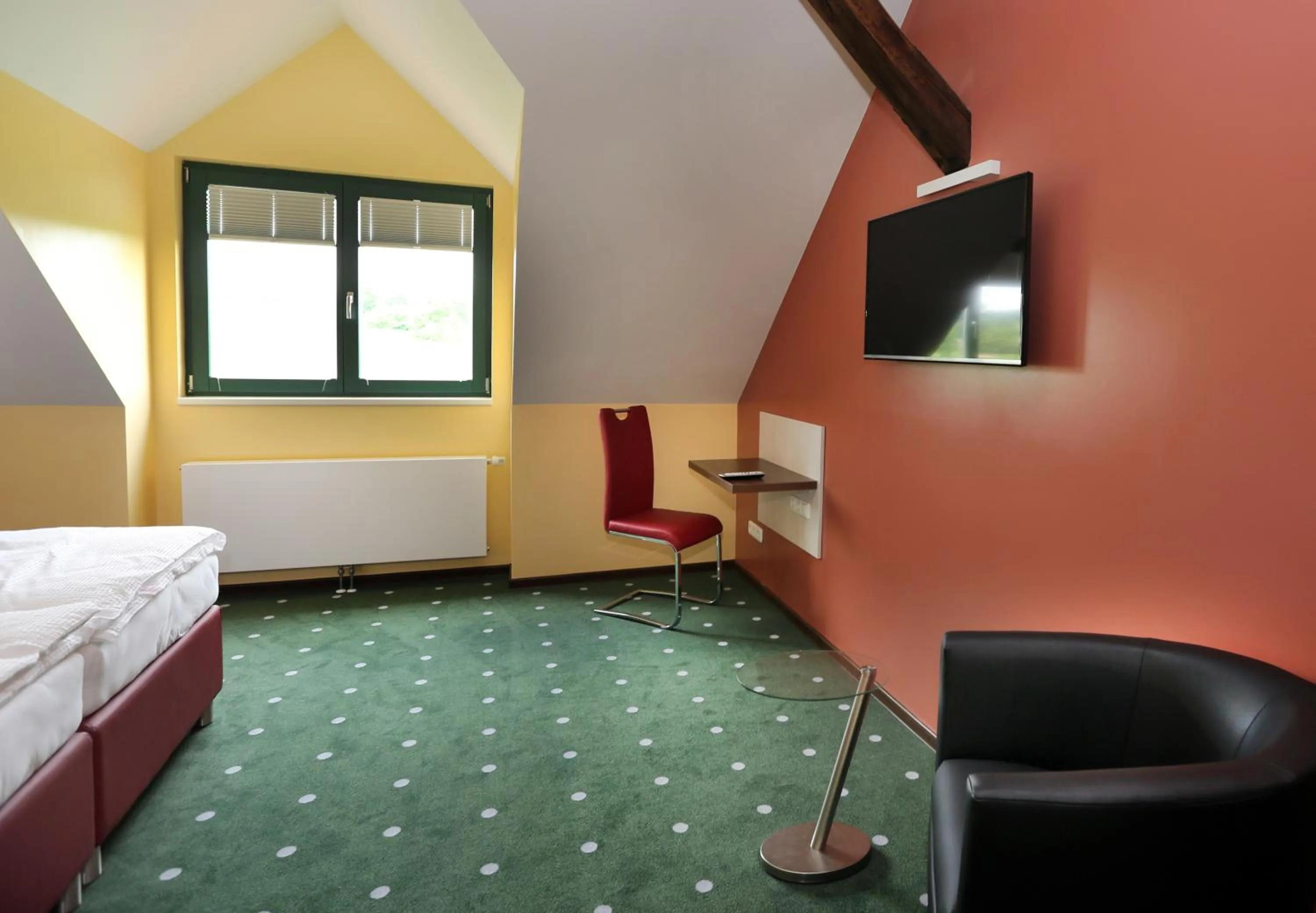 TV and multimedia, Bed in Apartments Golfpark Schlossgut Sickendorf
