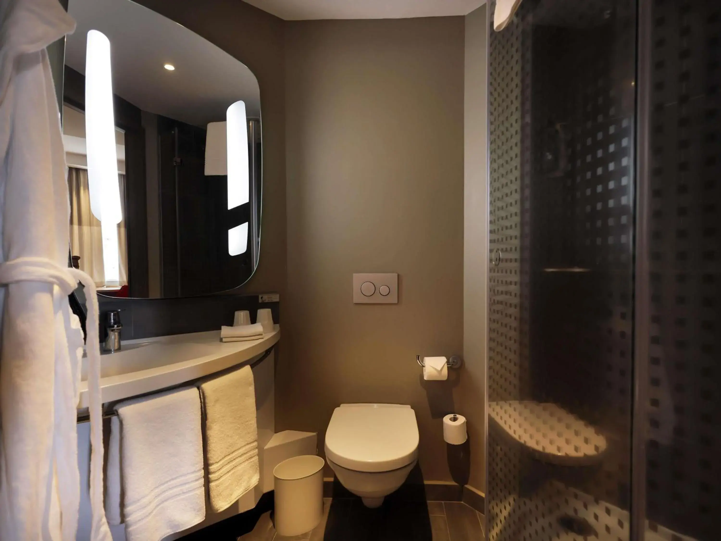 Bedroom in ibis Yerevan Center Bedroom in ibis Yerevan Center