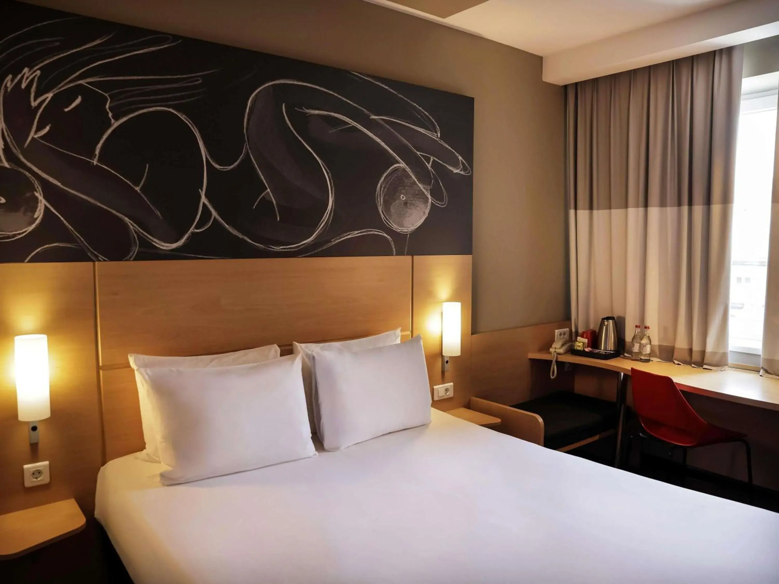 Bedroom, Bed in ibis Yerevan Center Bedroom, Bed in ibis Yerevan Center