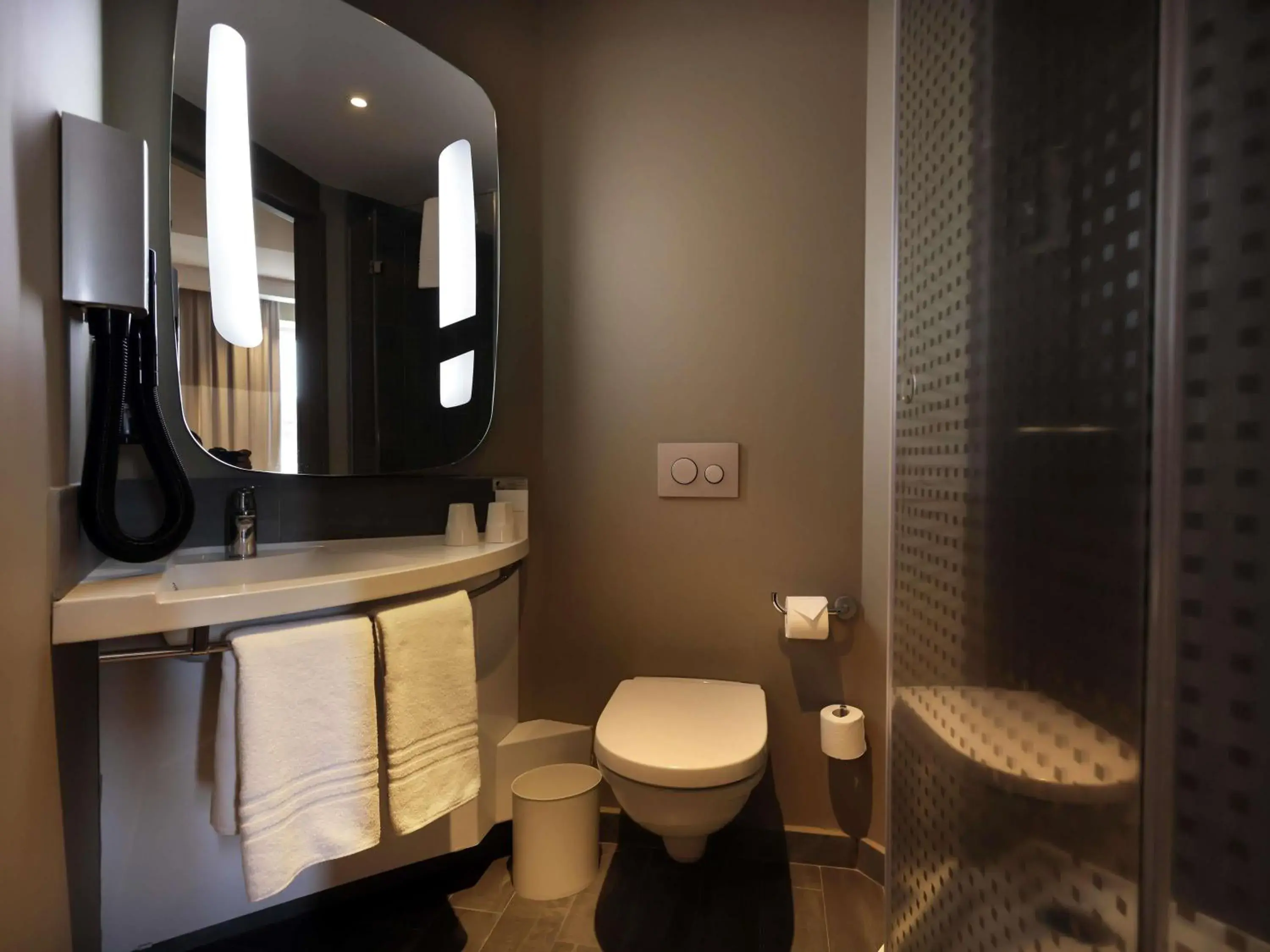 Bedroom in ibis Yerevan Center Bedroom in ibis Yerevan Center