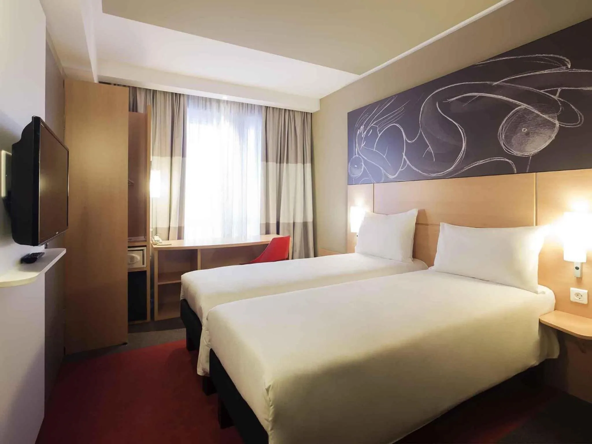 Bedroom, Bed in ibis Yerevan Center