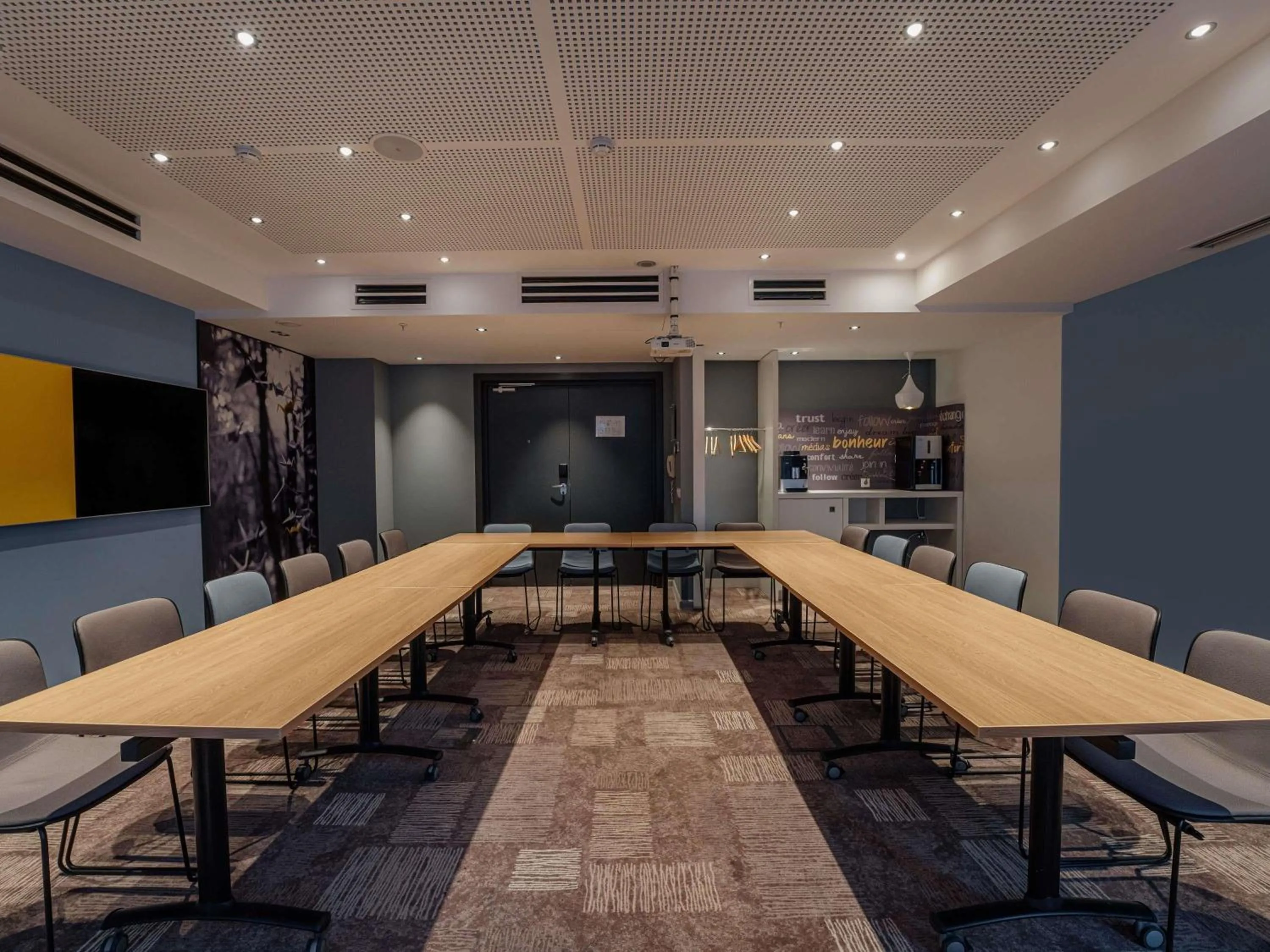 Meeting/conference room in ibis Yerevan Center