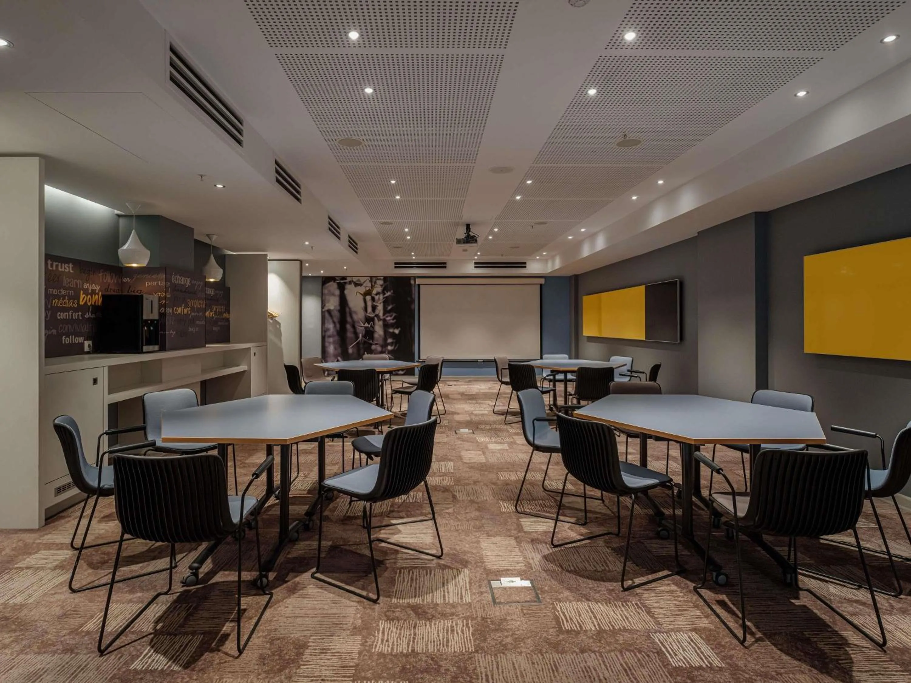 Meeting/conference room in ibis Yerevan Center