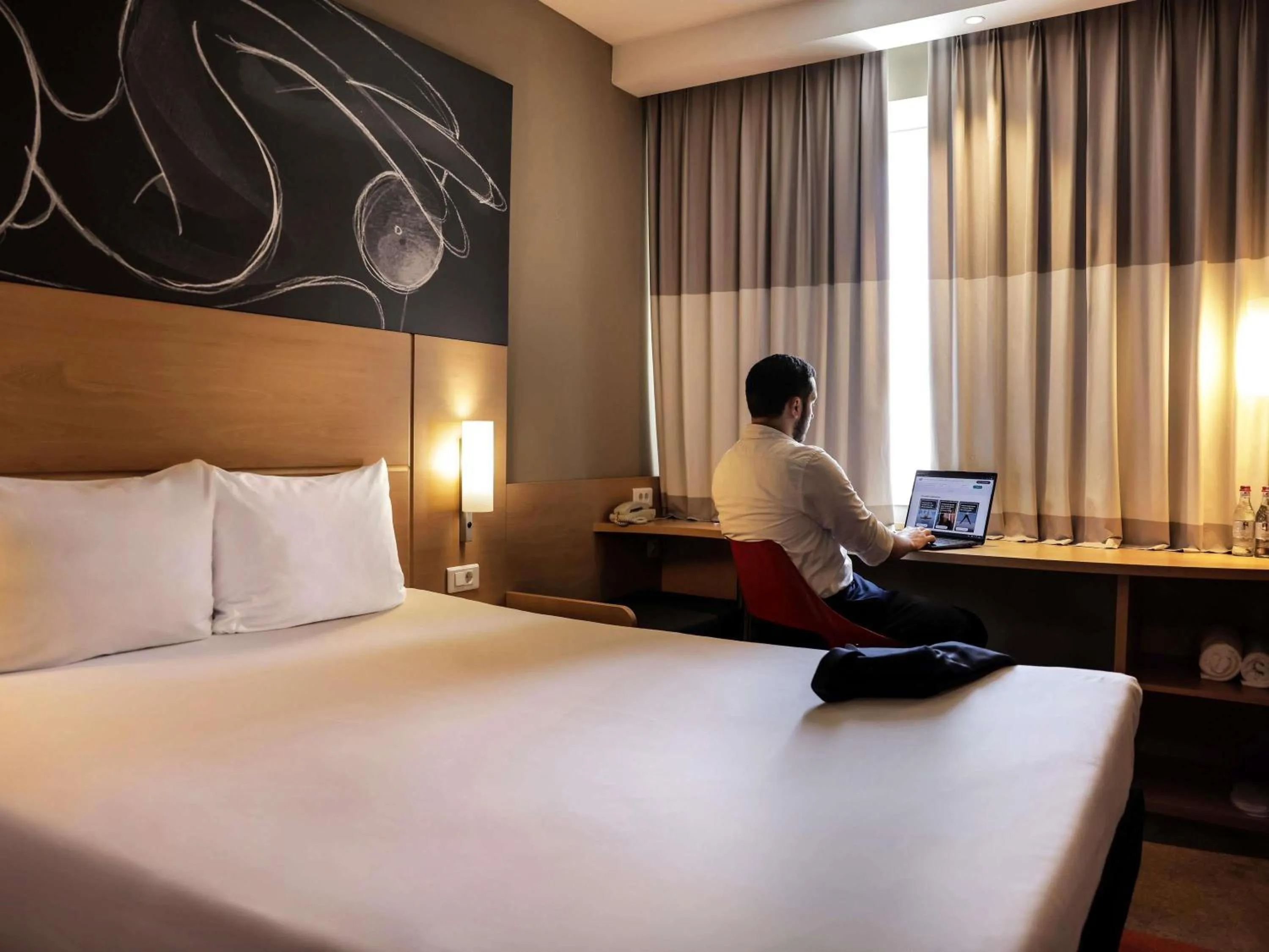 Bedroom, Bed in ibis Yerevan Center