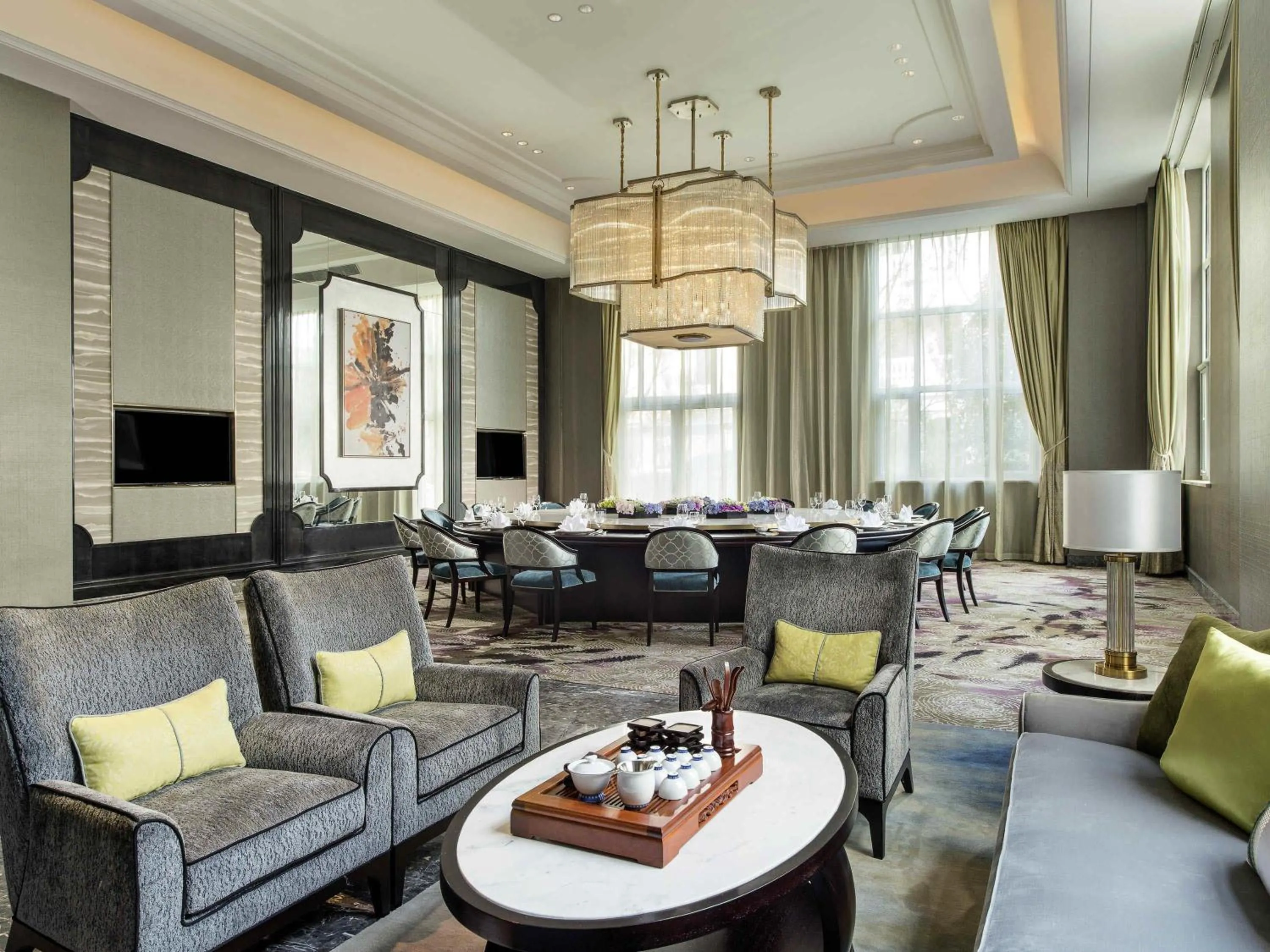 Restaurant/places to eat in Sofitel Shanghai Hongqiao