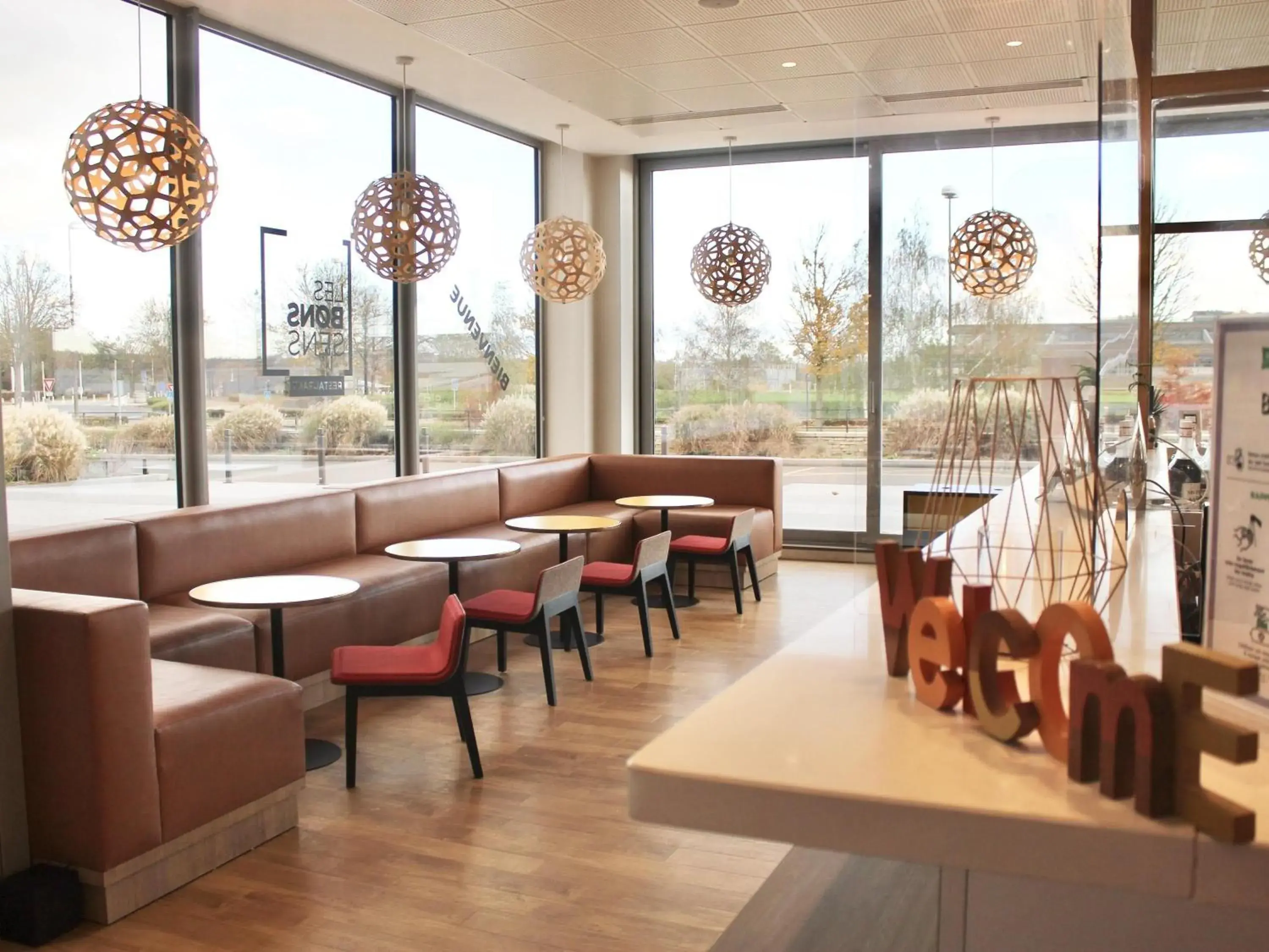 Restaurant/places to eat in ibis Styles Guyancourt Versailles Restaurant/places to eat in ibis Styles Guyancourt Versailles