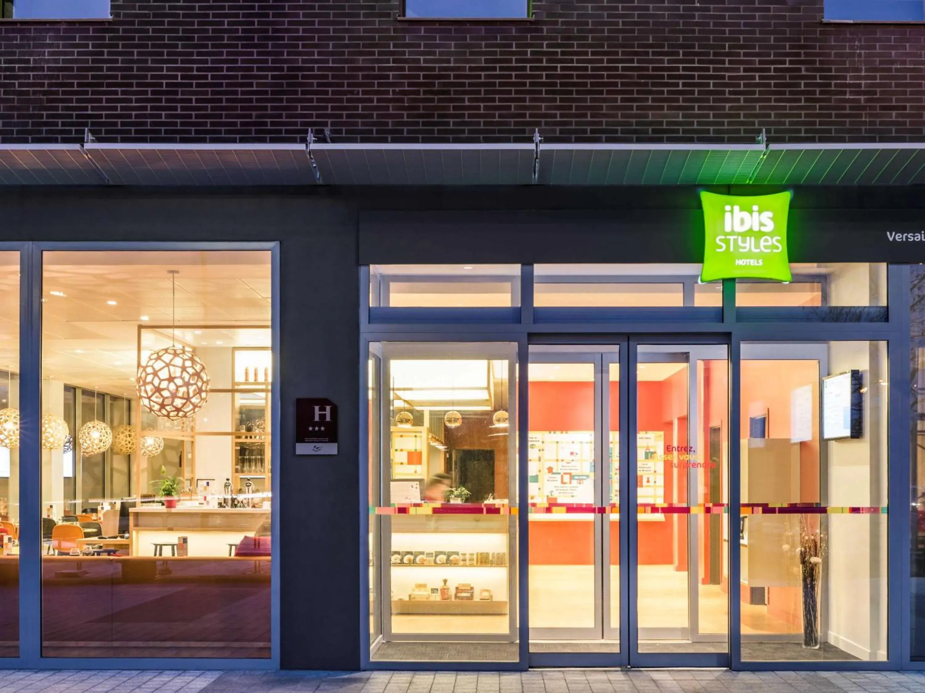 Property building in ibis Styles Guyancourt Versailles Property building in ibis Styles Guyancourt Versailles