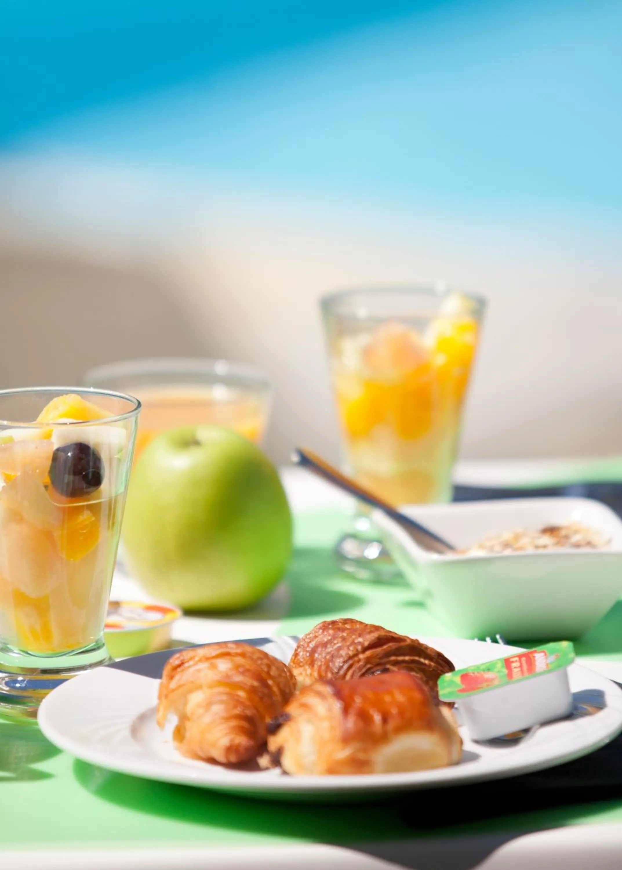 Food and drinks in ibis Styles Guyancourt Versailles