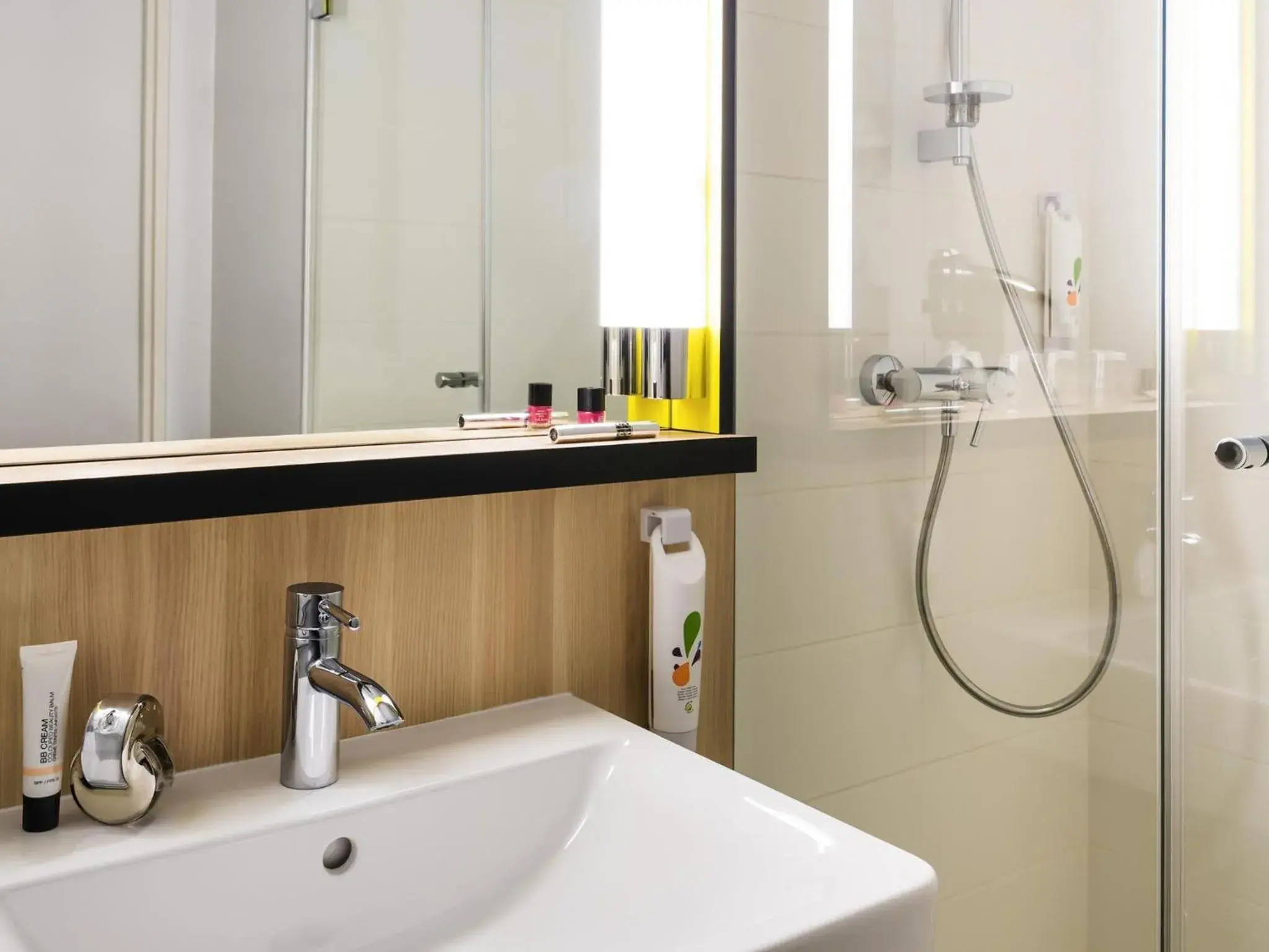 Bedroom in ibis Styles Guyancourt Versailles Bedroom in ibis Styles Guyancourt Versailles