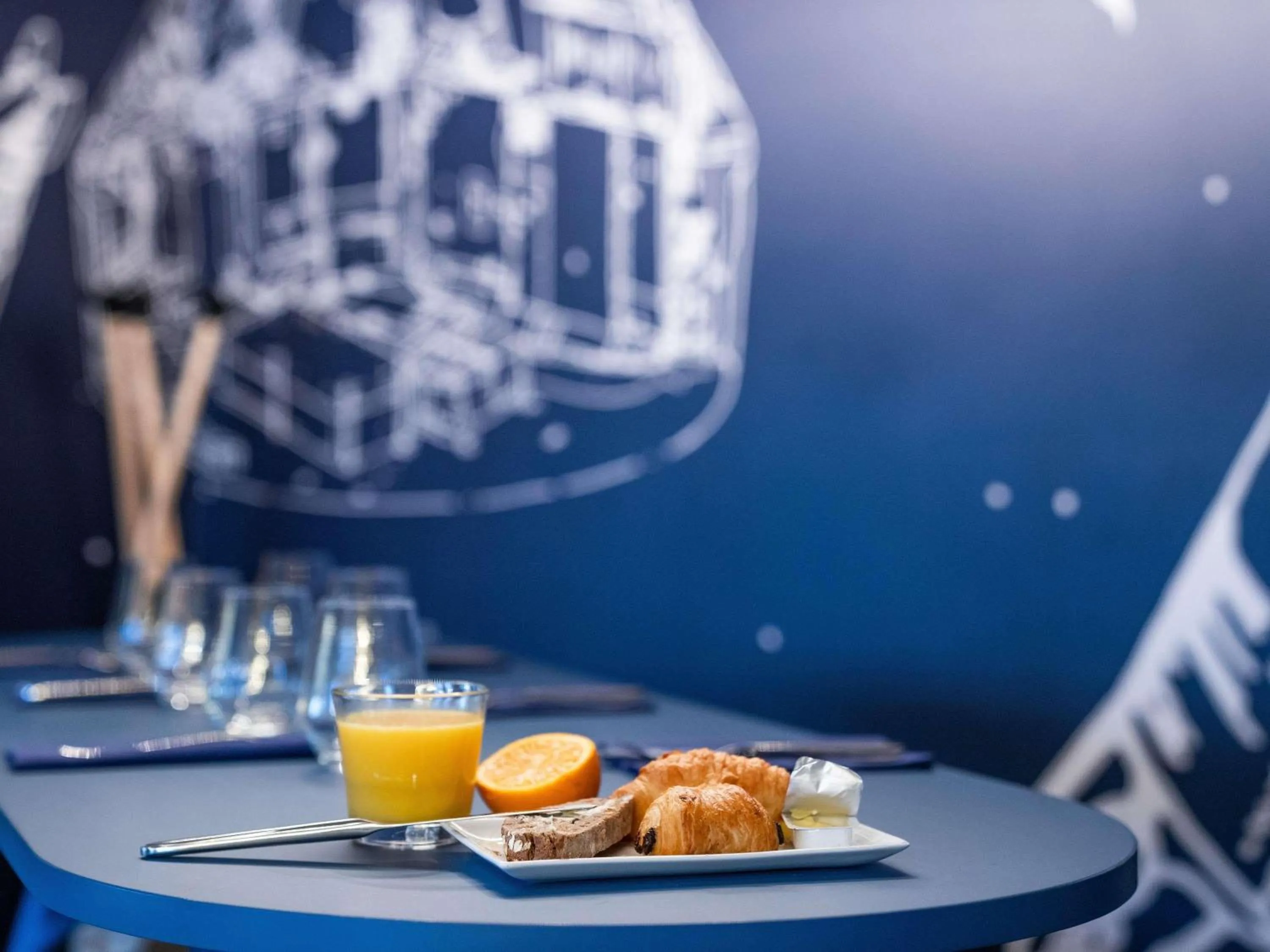 Breakfast in ibis Styles Paris Charles de Gaulle Airport