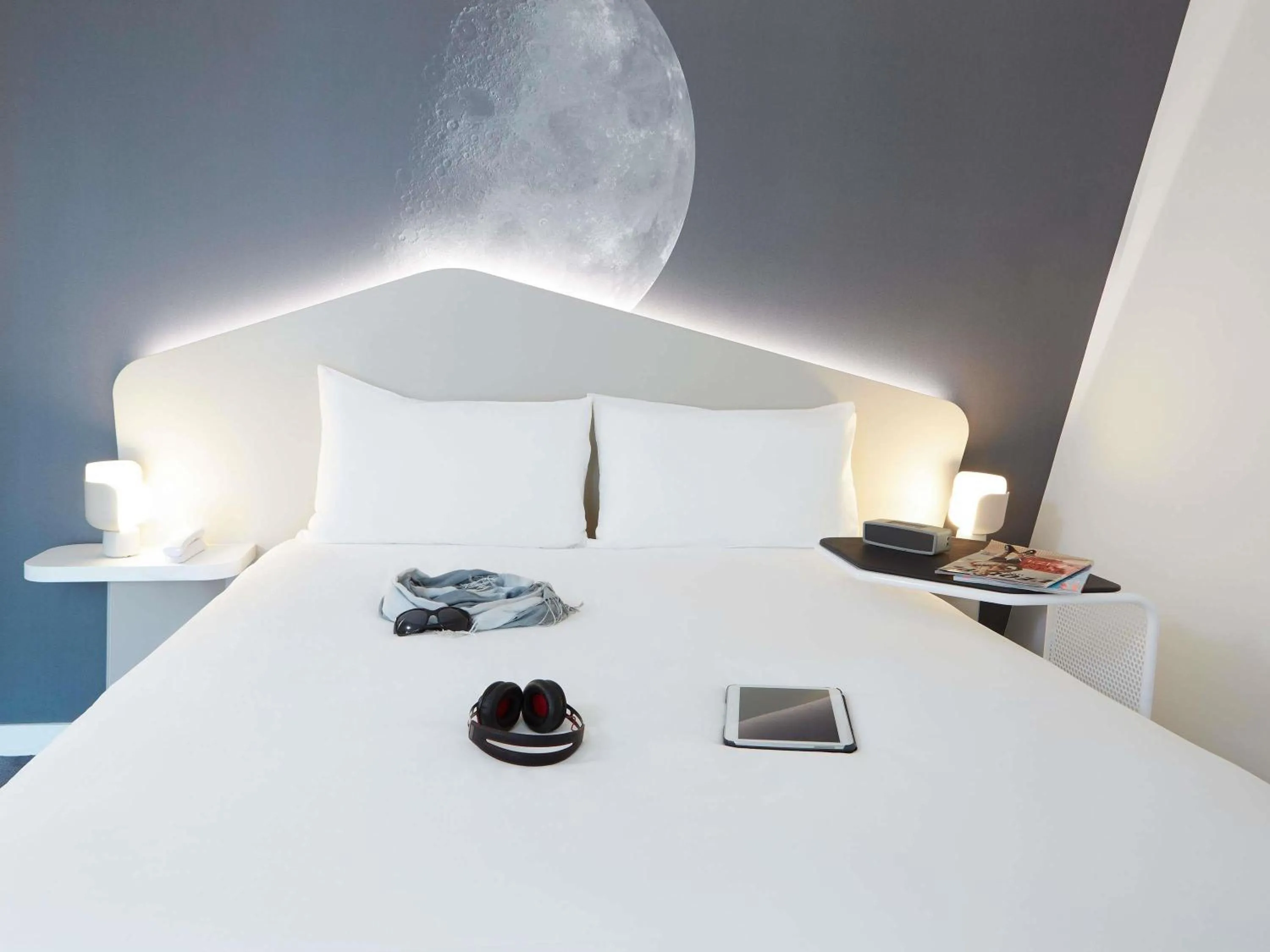 Bedroom, Bed in ibis Styles Paris Charles de Gaulle Airport