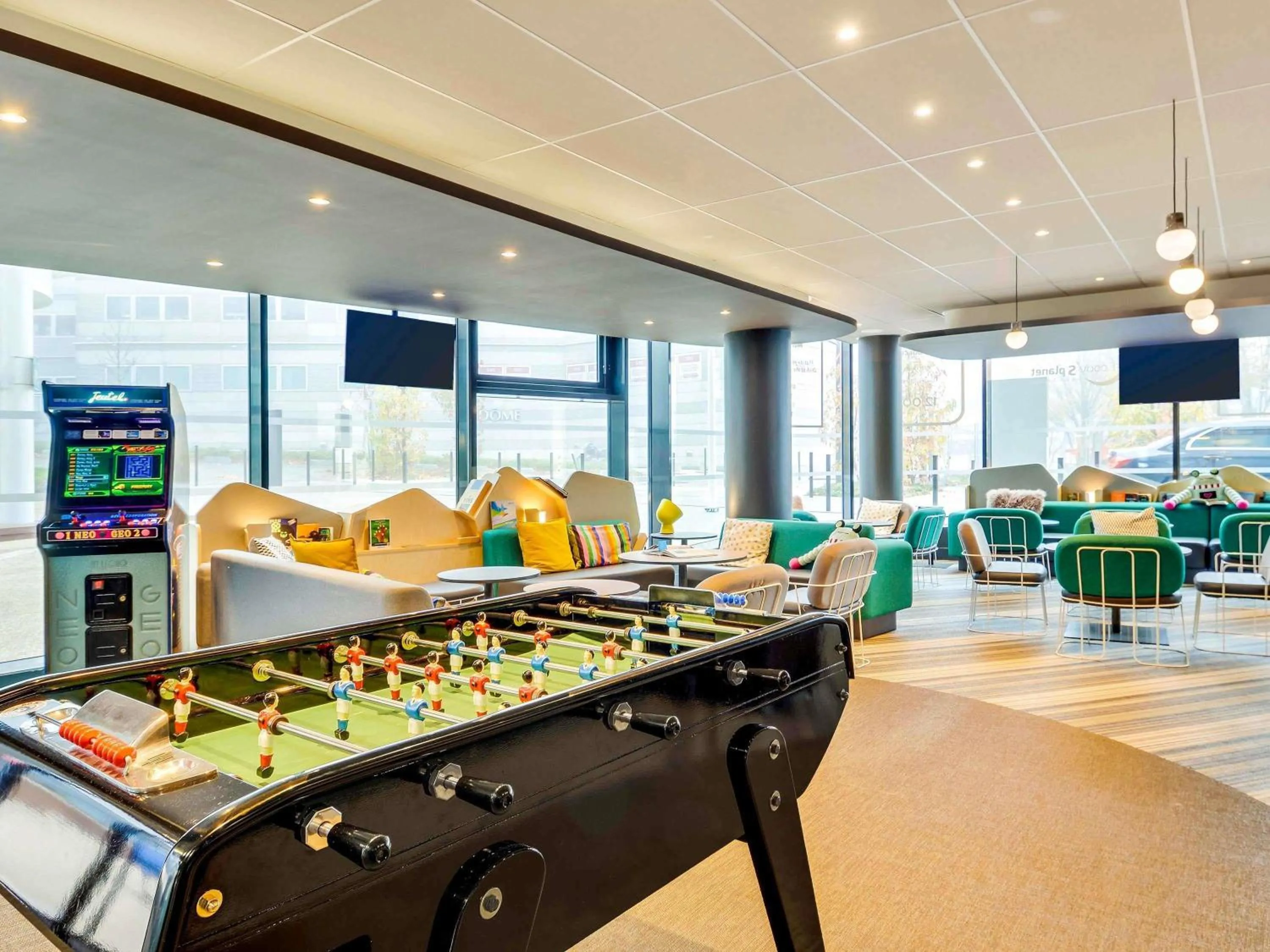 Lounge or bar in ibis Styles Paris Charles de Gaulle Airport