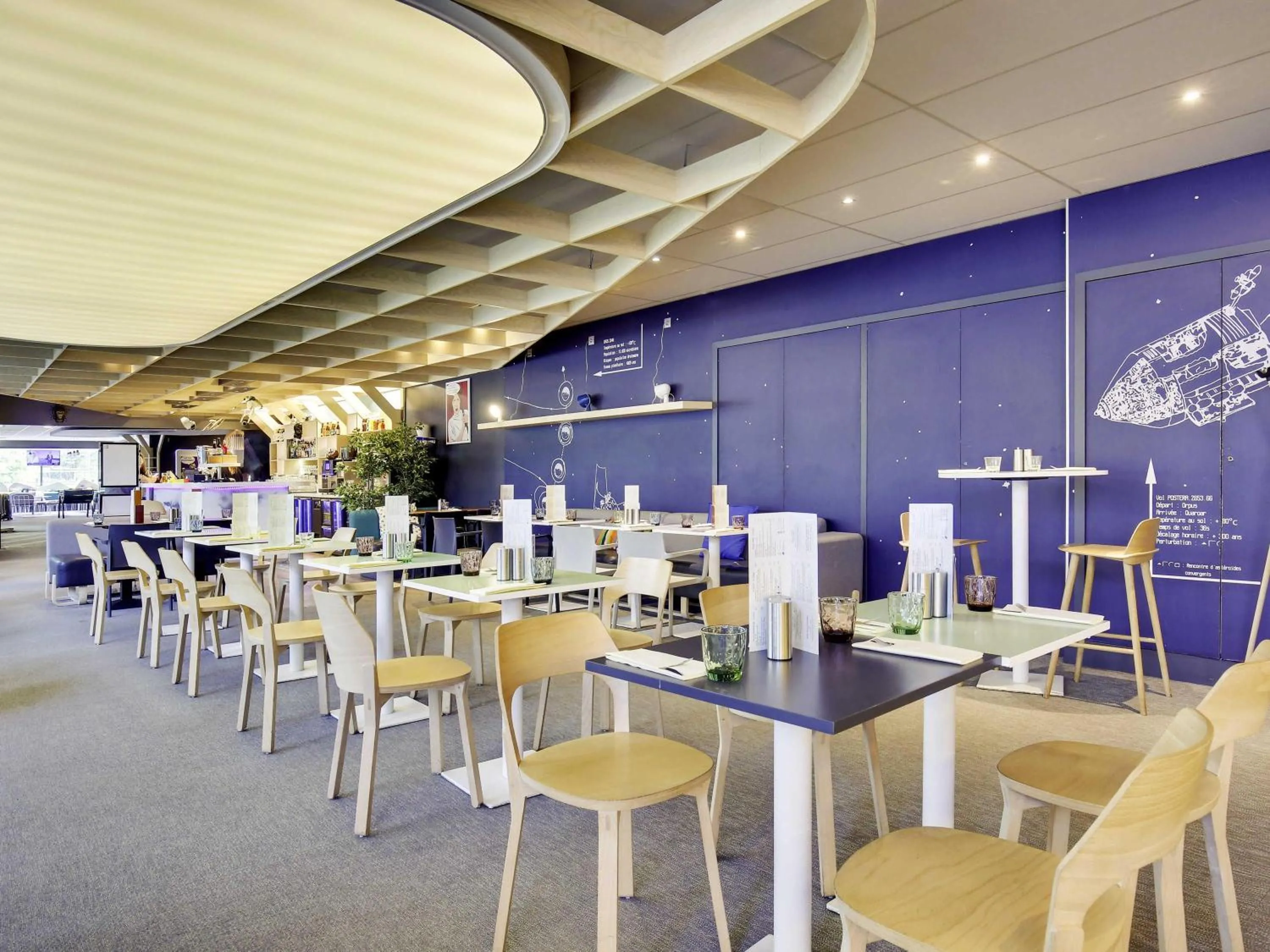 Restaurant/places to eat in ibis Styles Paris Charles de Gaulle Airport