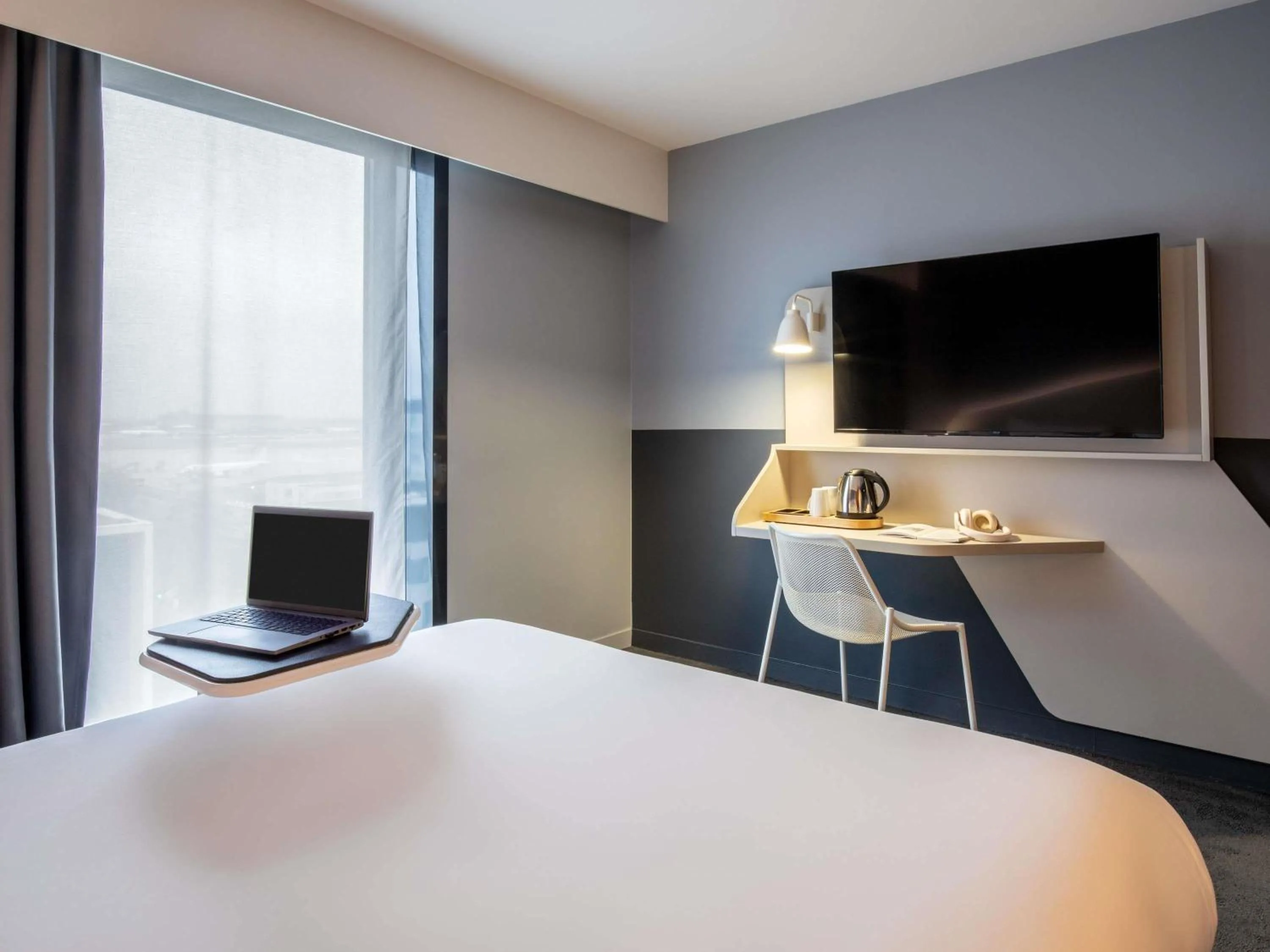 Bedroom, Bed in ibis Styles Paris Charles de Gaulle Airport